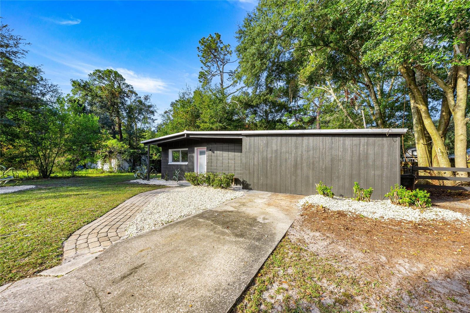 Image 6 of 39 For 2840 Ne 10th Dr