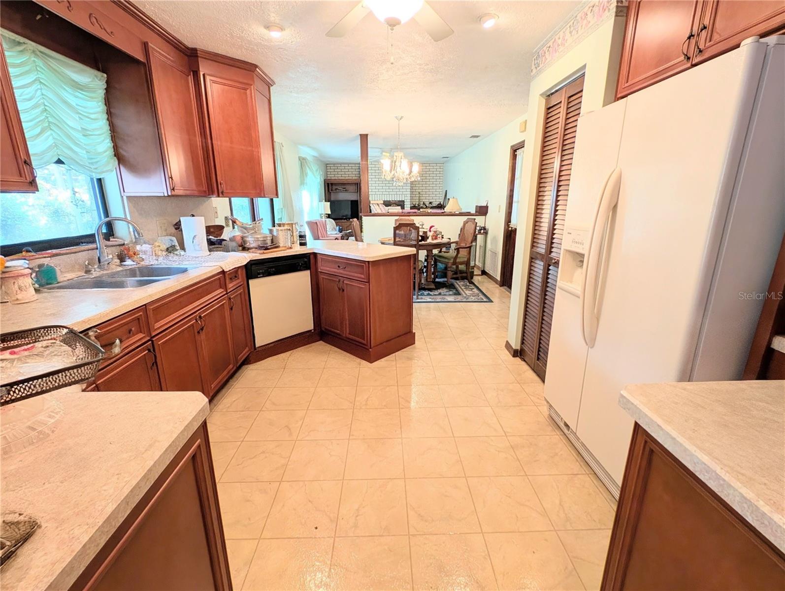 Image 7 of 26 For 2458 48th Street