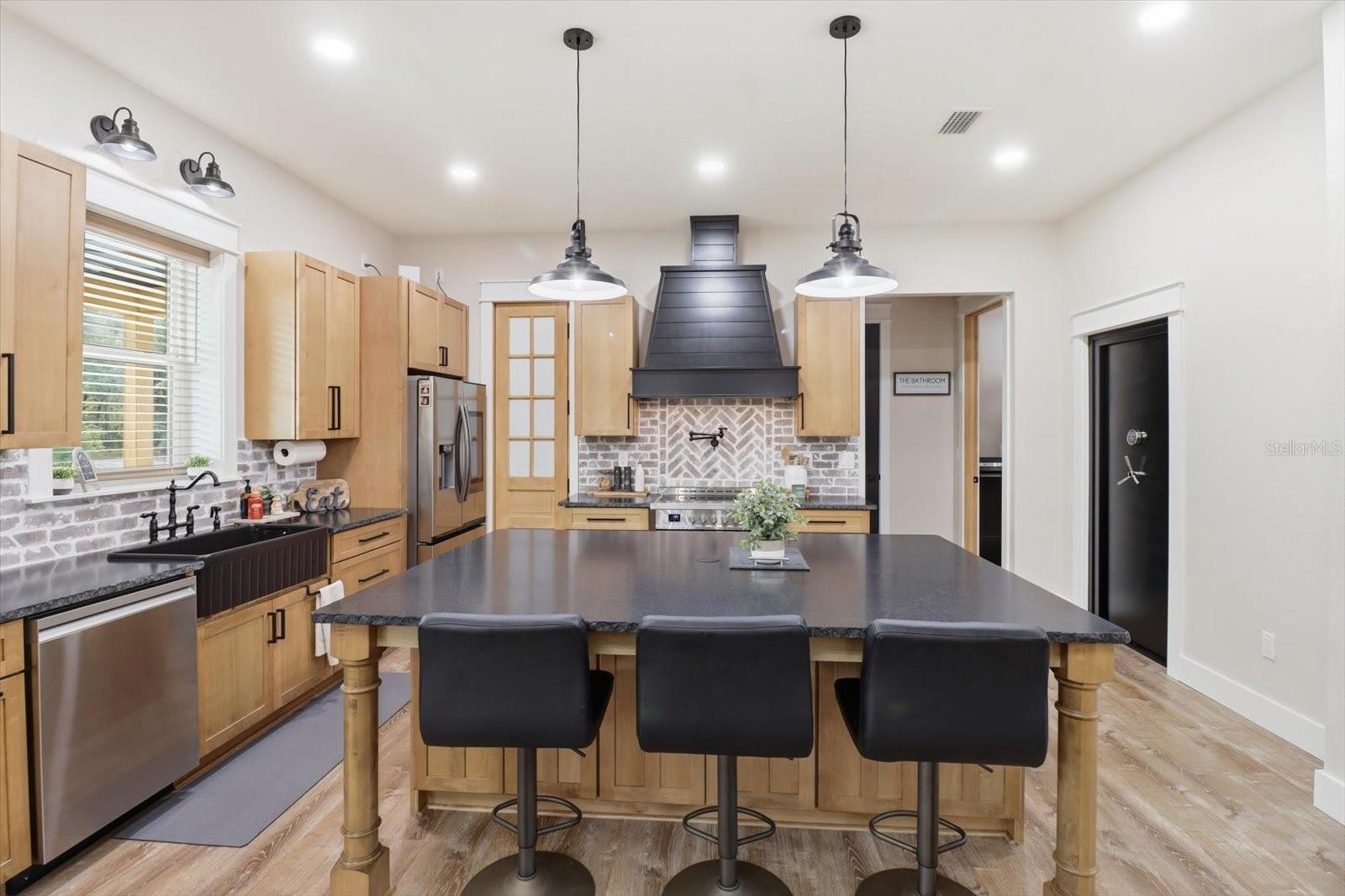 Image 20 of 87 For 330 Highway 40 E