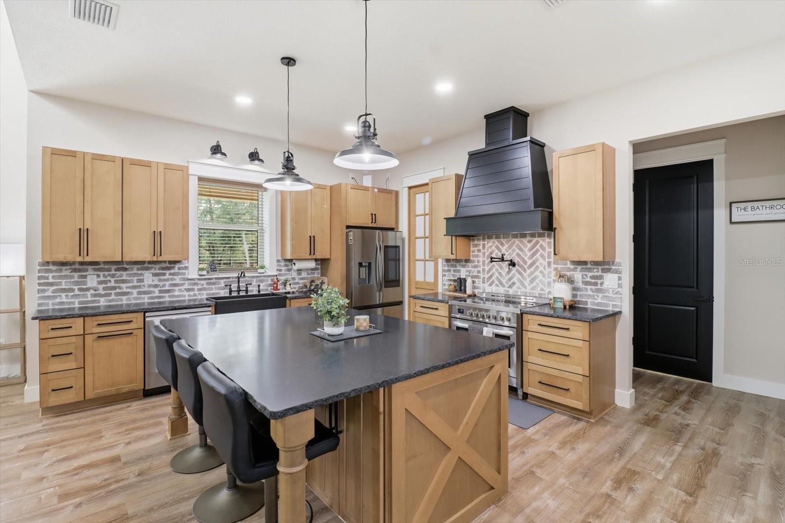 Image 21 of 87 For 330 Highway 40 E