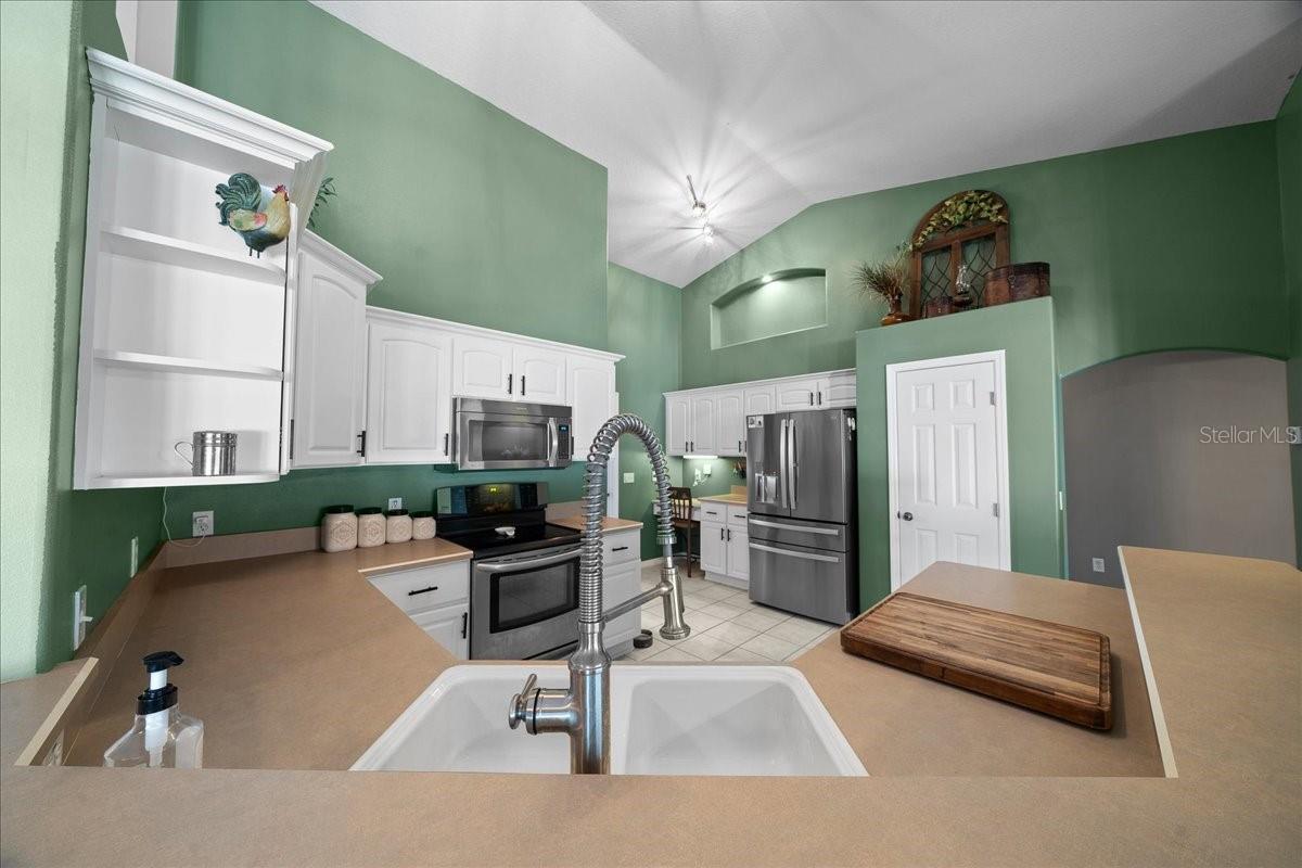 Image 14 of 52 For 10080 69th Terrace