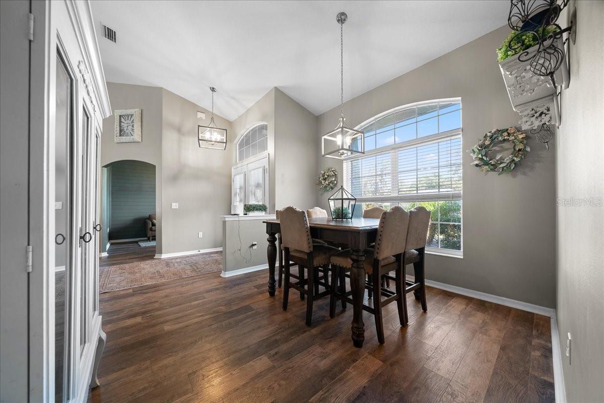 Image 18 of 52 For 10080 69th Terrace