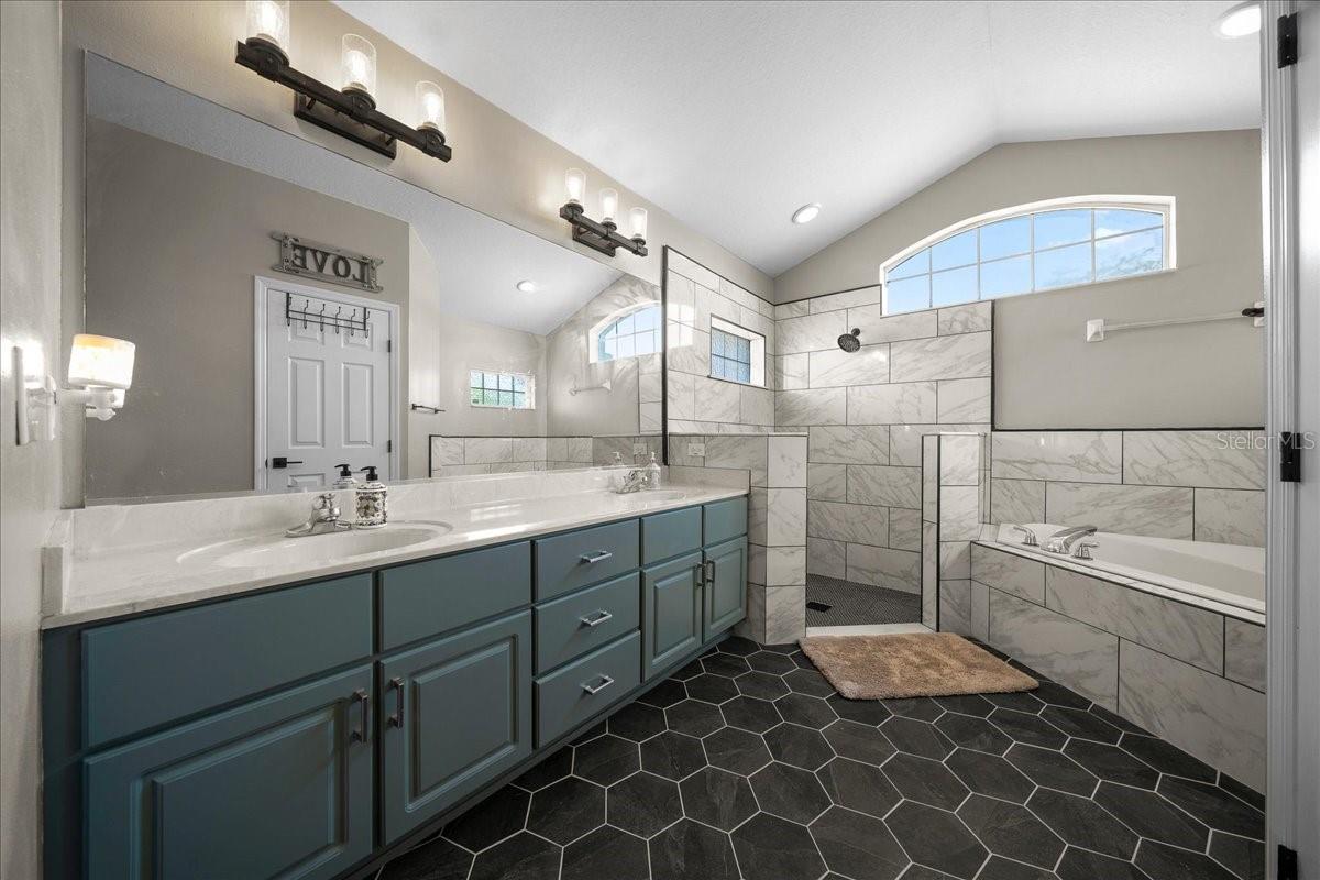 Image 25 of 52 For 10080 69th Terrace