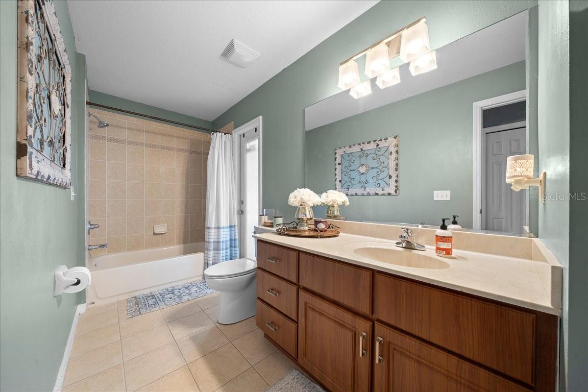 Image 33 of 52 For 10080 69th Terrace