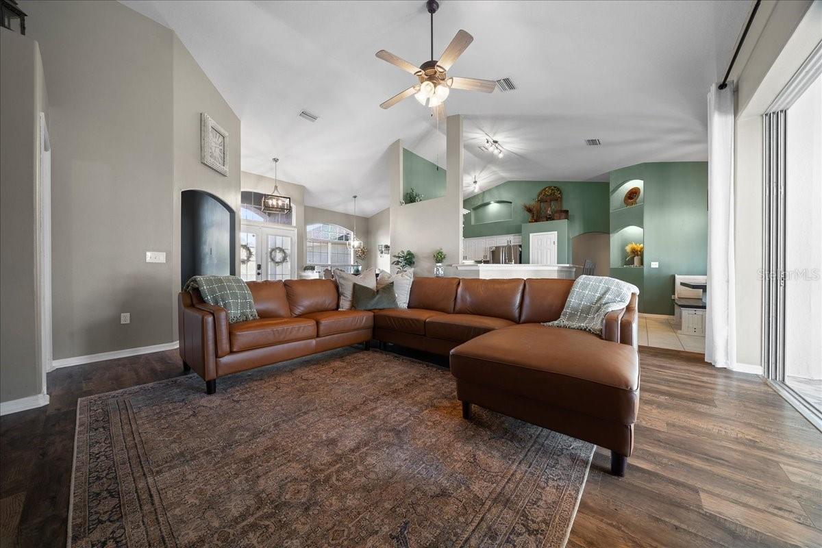 Image 9 of 52 For 10080 69th Terrace