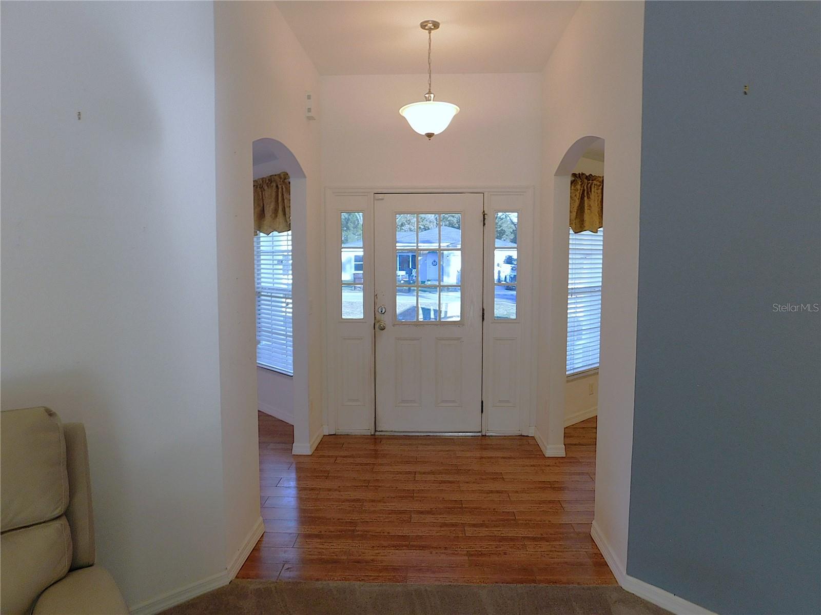 Image 11 of 77 For 10 Malauka Place Trail