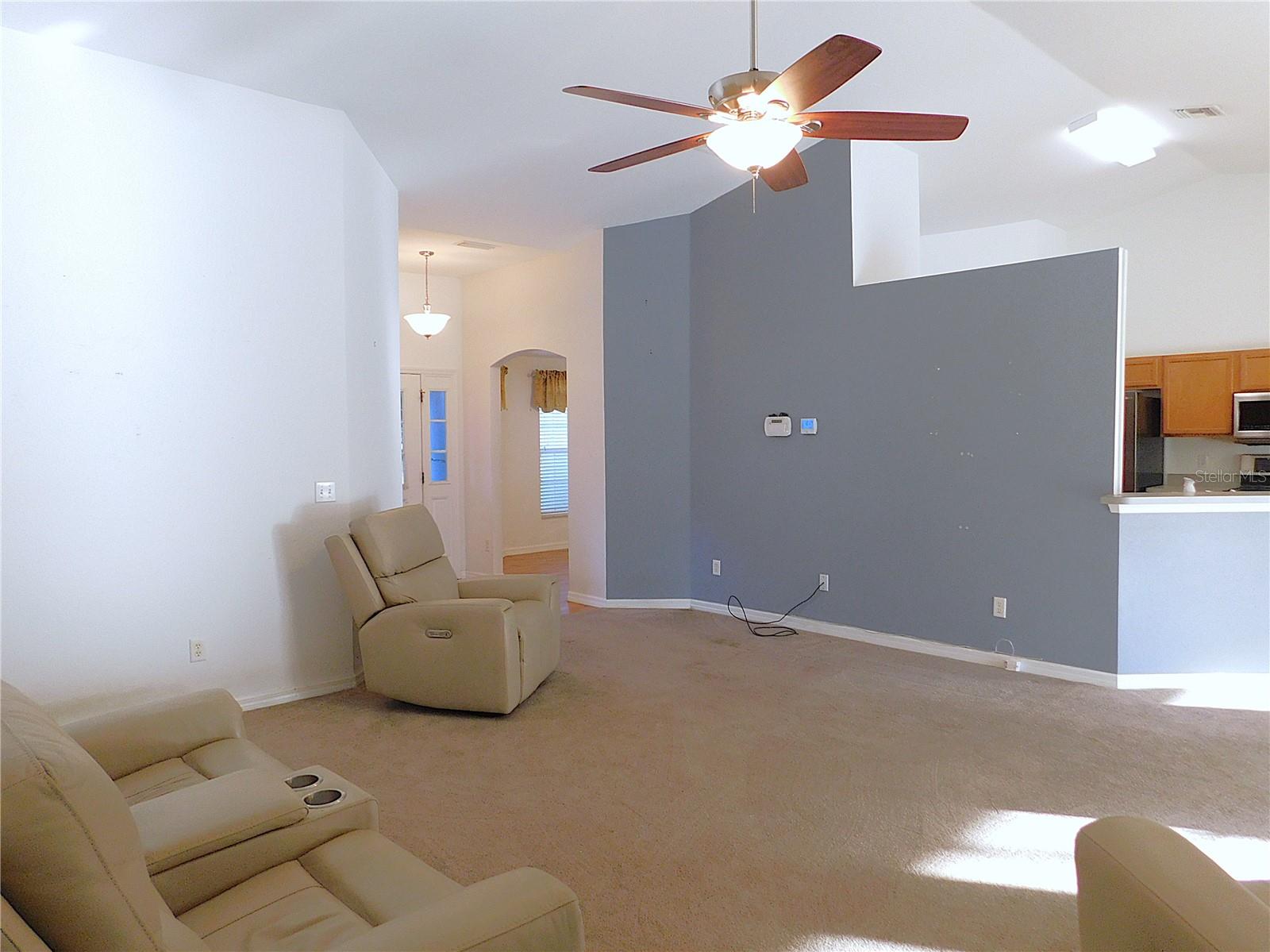 Image 14 of 77 For 10 Malauka Place Trail