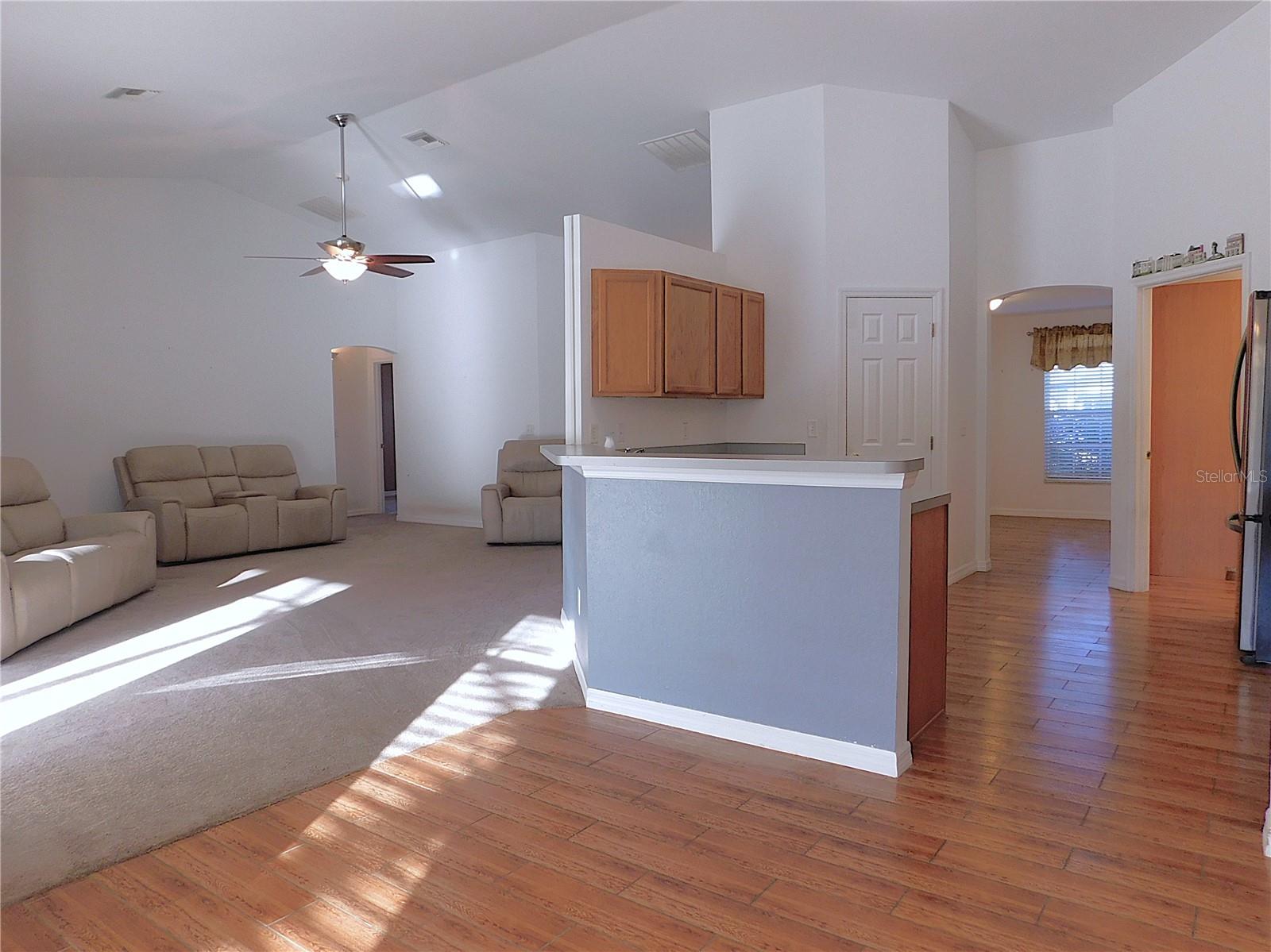 Image 19 of 77 For 10 Malauka Place Trail