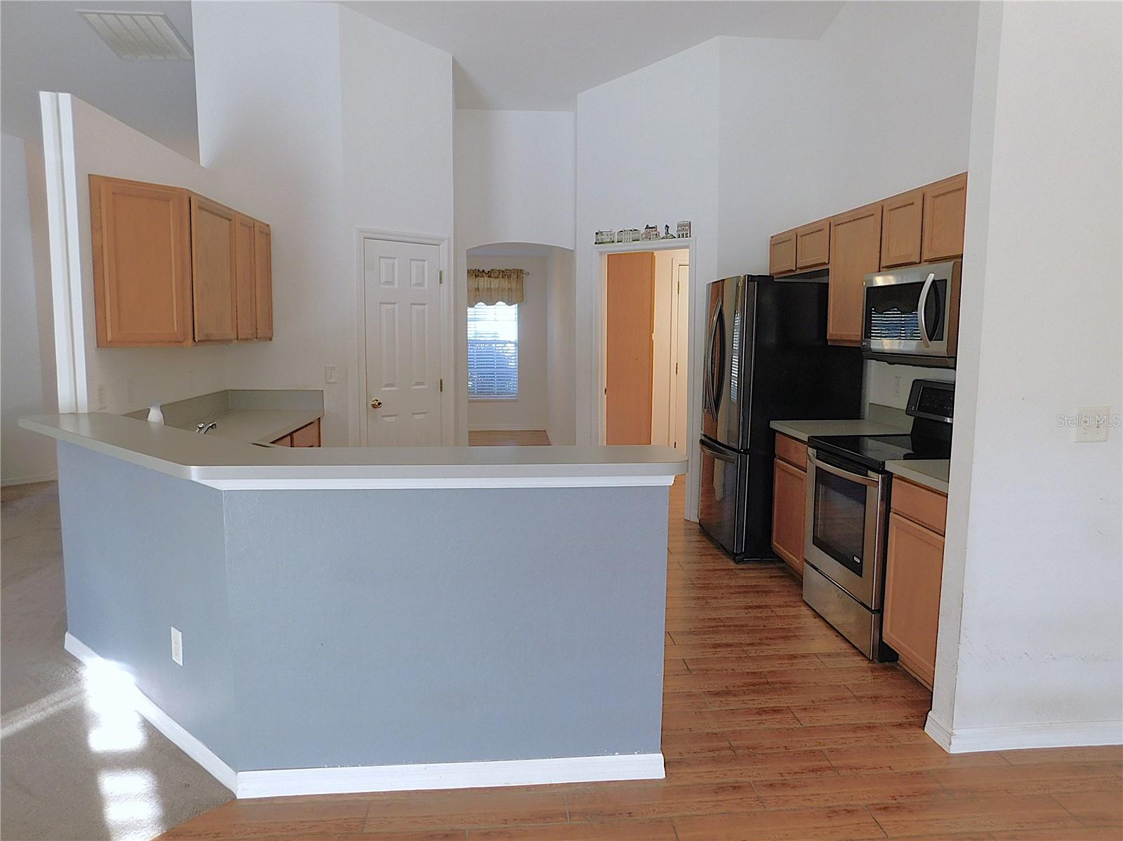 Image 20 of 77 For 10 Malauka Place Trail