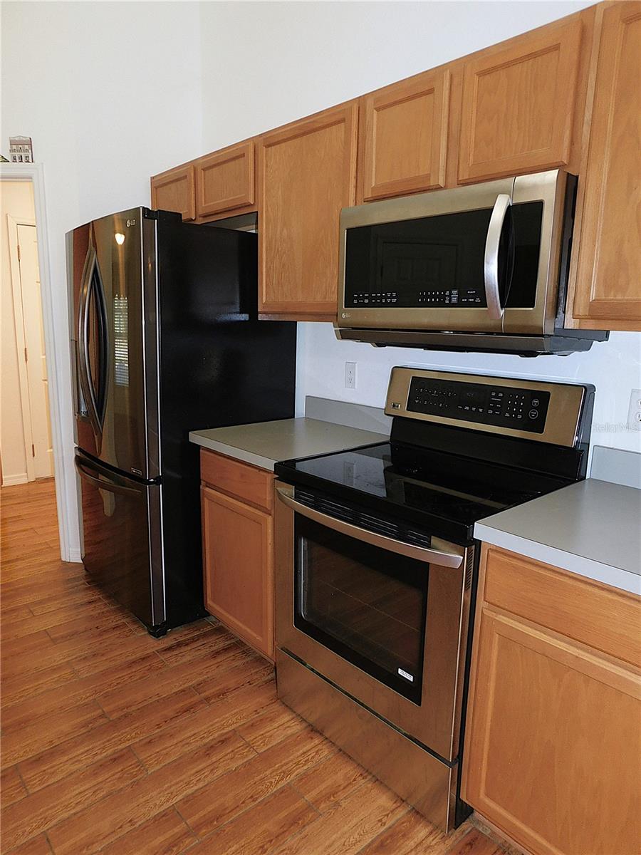 Image 23 of 77 For 10 Malauka Place Trail