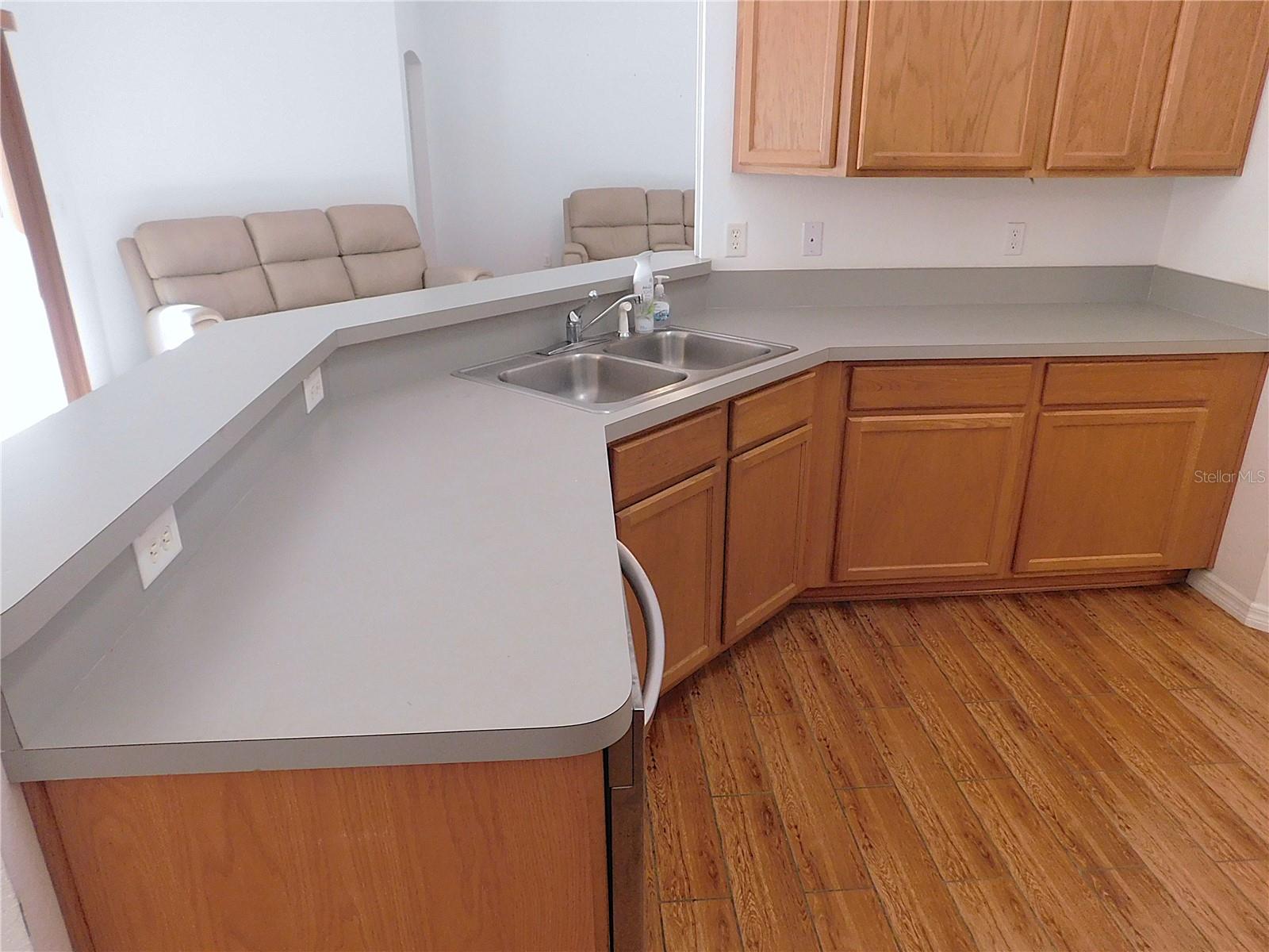 Image 25 of 77 For 10 Malauka Place Trail