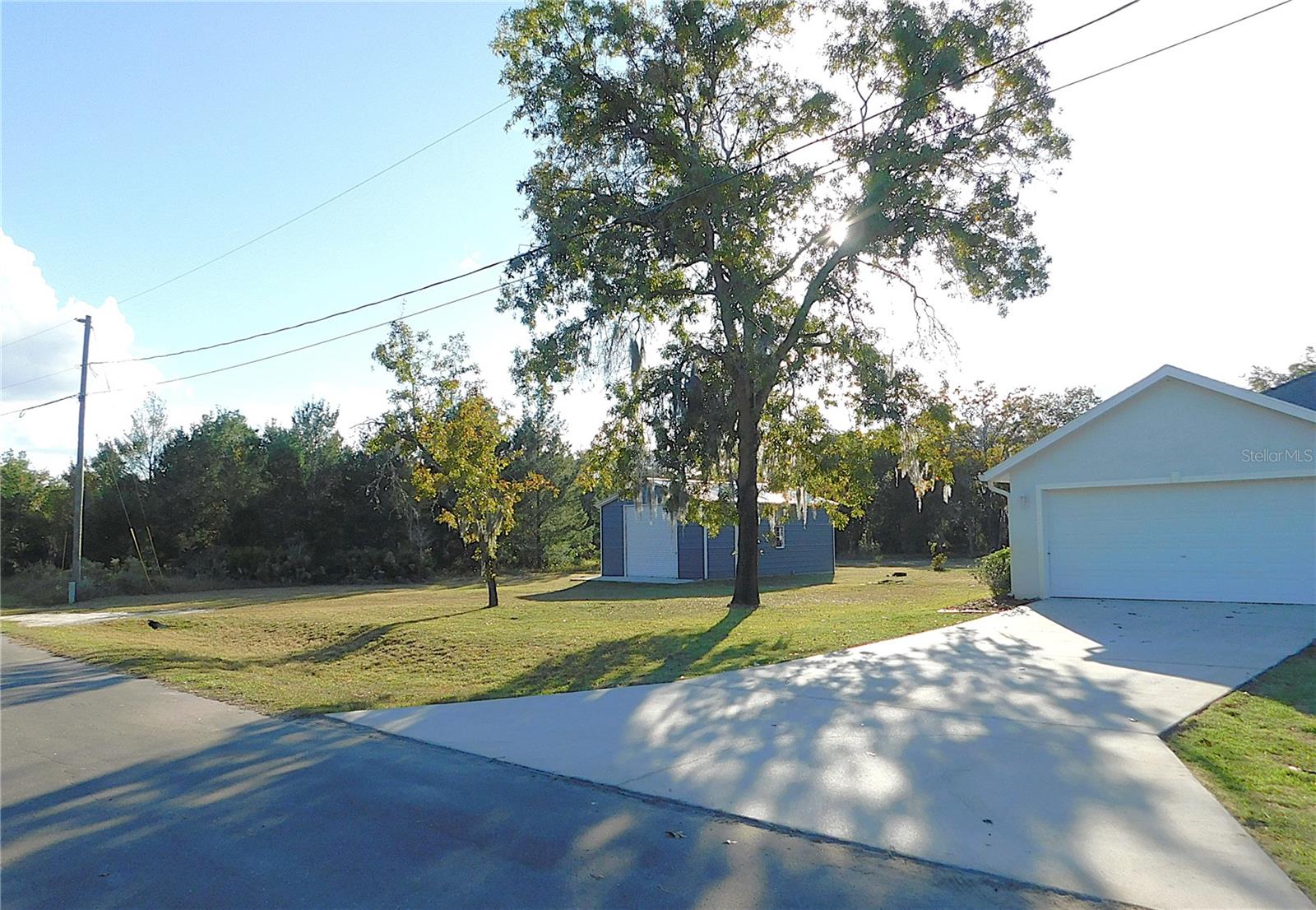 Image 4 of 77 For 10 Malauka Place Trail