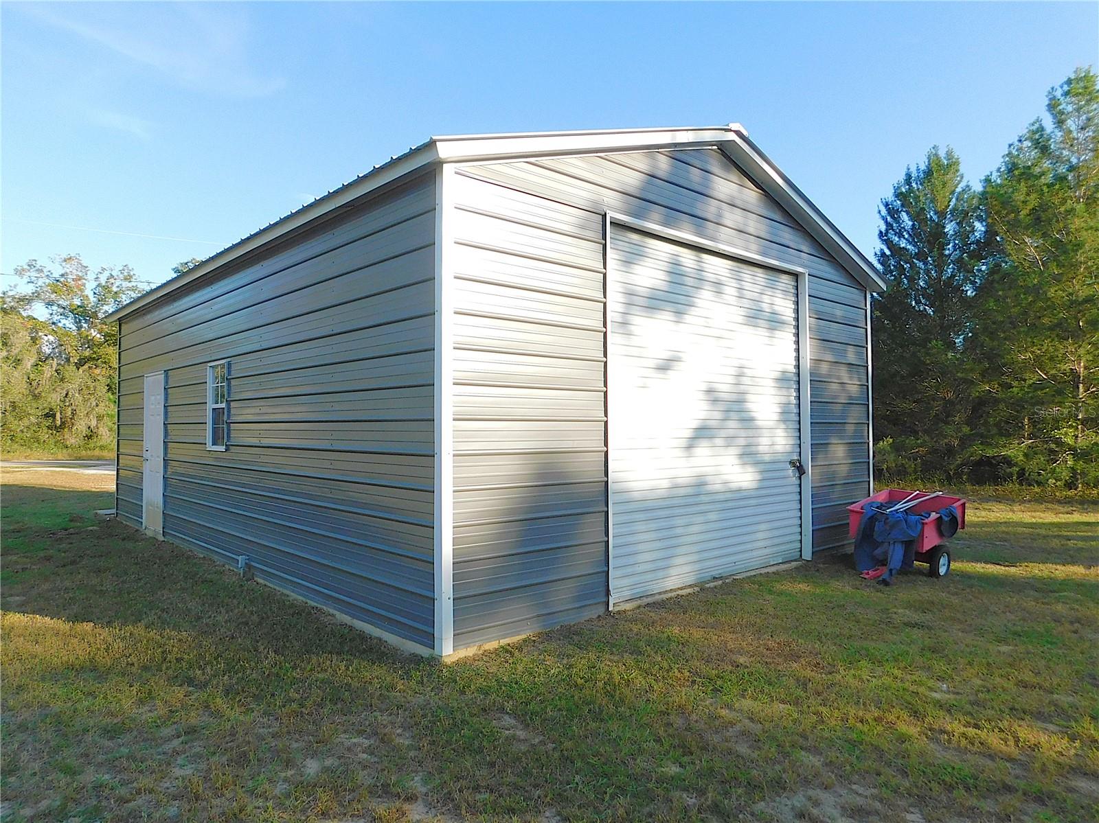 Image 5 of 77 For 10 Malauka Place Trail