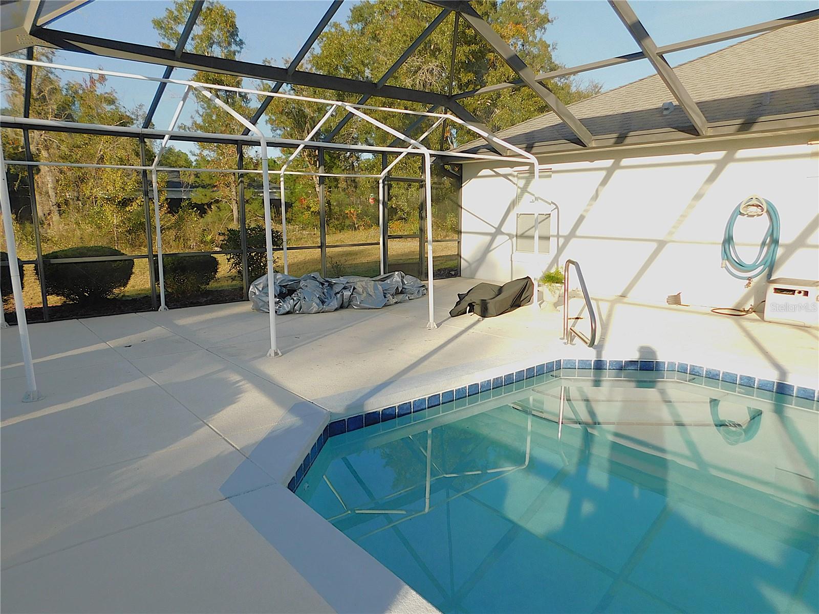 Image 62 of 77 For 10 Malauka Place Trail