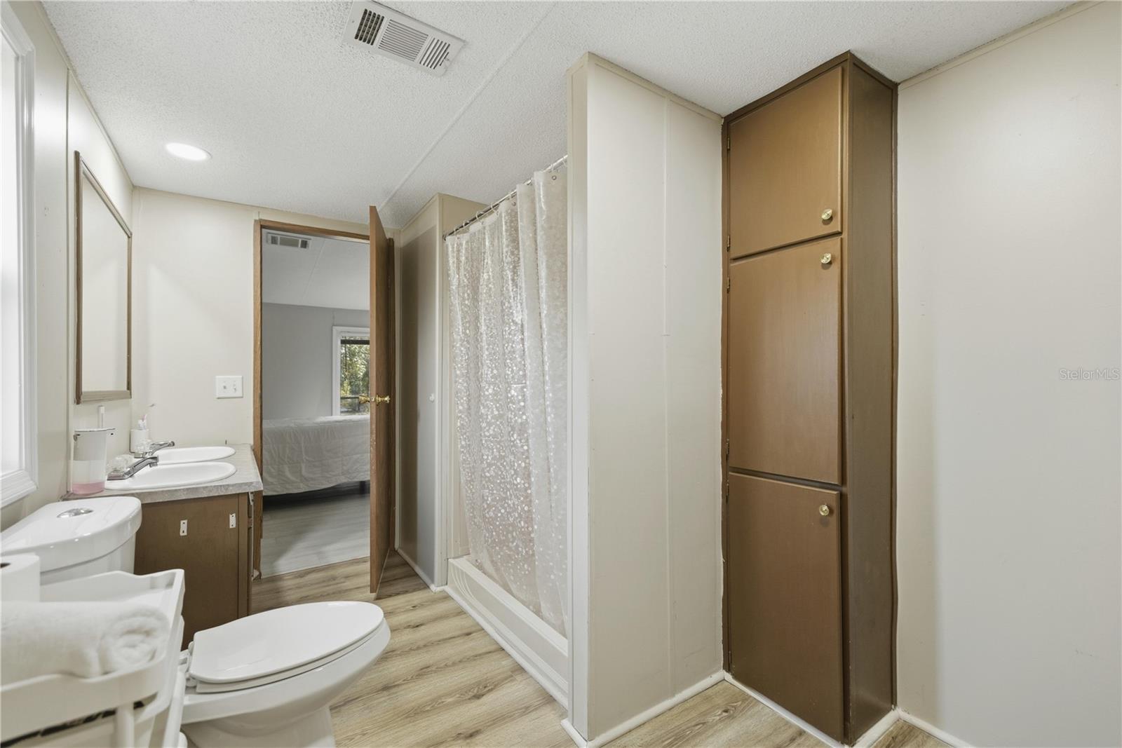 Image 25 of 40 For 9160 131 Court