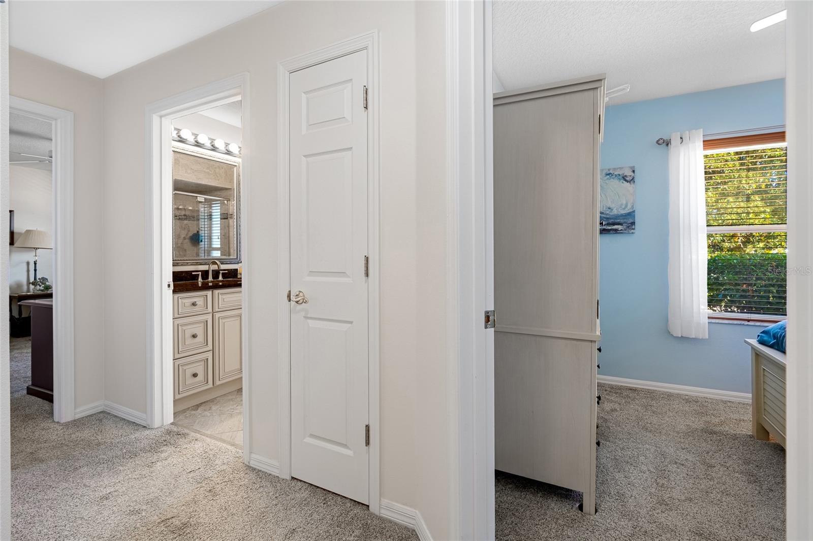 Listing photo id 21 for 3773 Lake Todd Drive