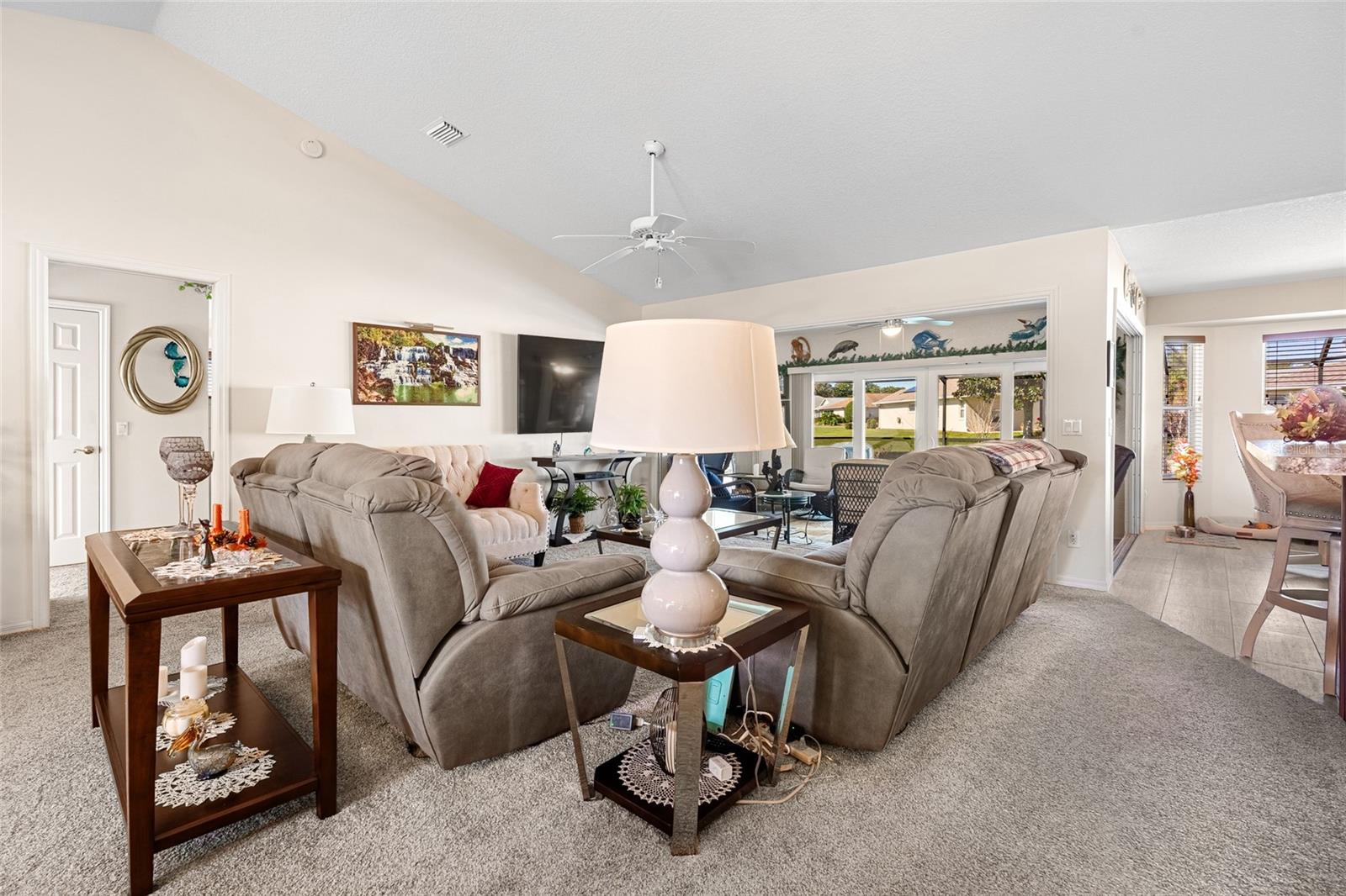 Listing photo id 39 for 3773 Lake Todd Drive