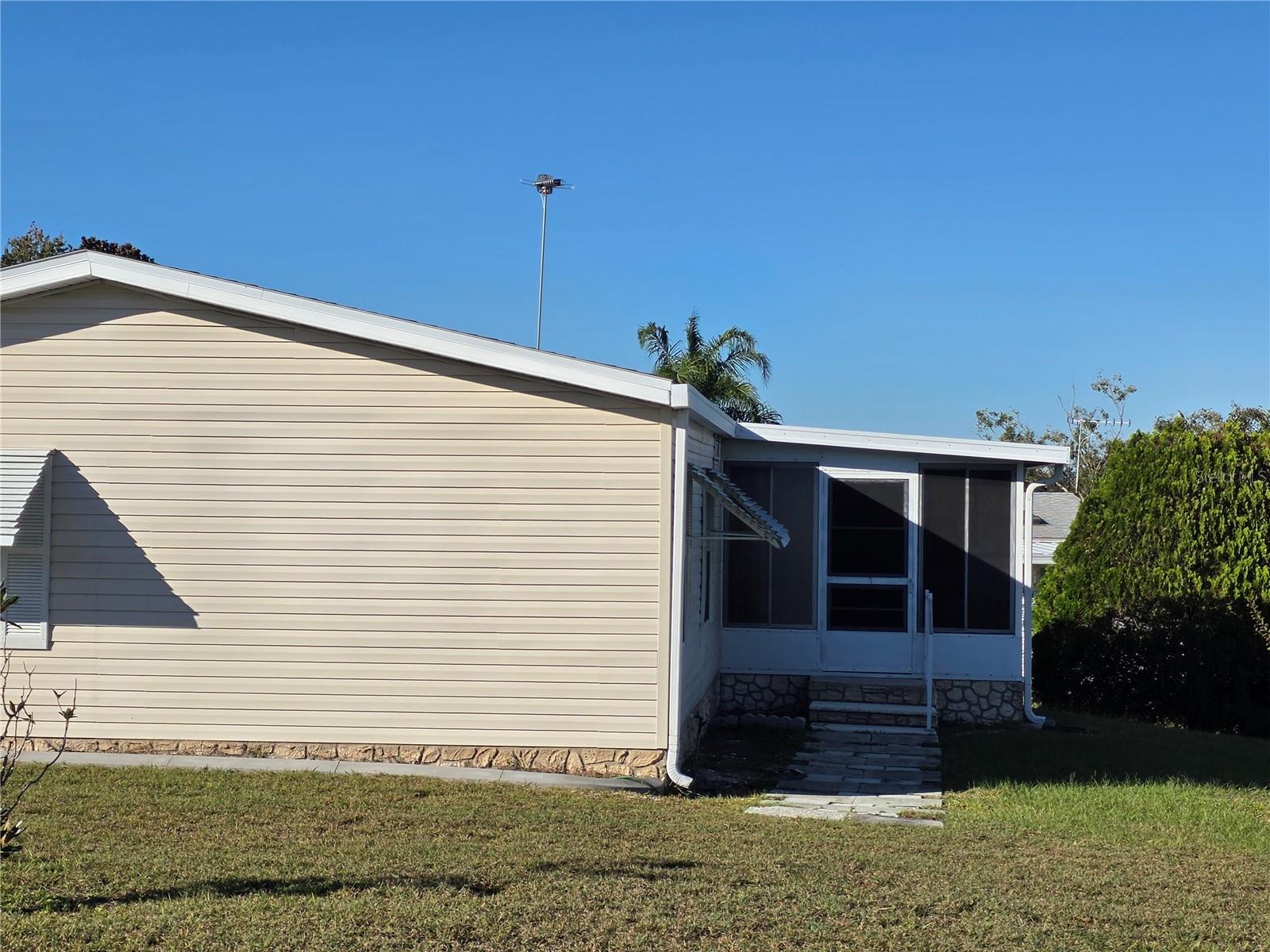 Image 30 of 34 For 16591 96th Avenue