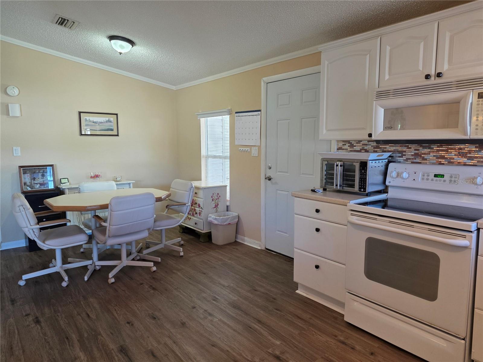 Image 5 of 34 For 16591 96th Avenue