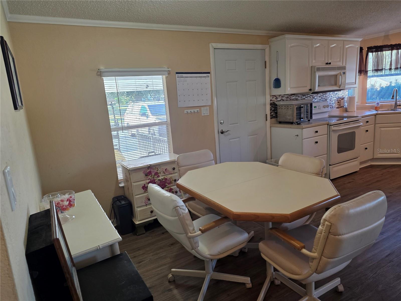 Image 6 of 34 For 16591 96th Avenue