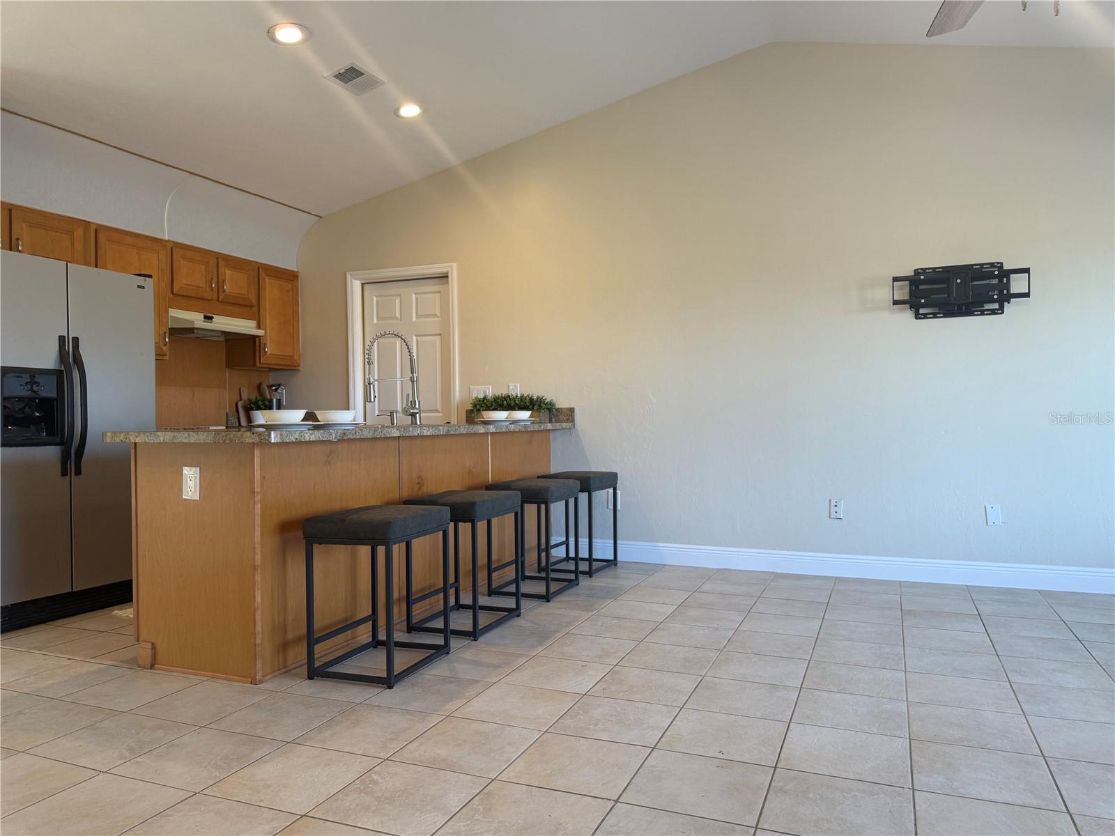 Image 14 of 28 For 540 Bismark Street