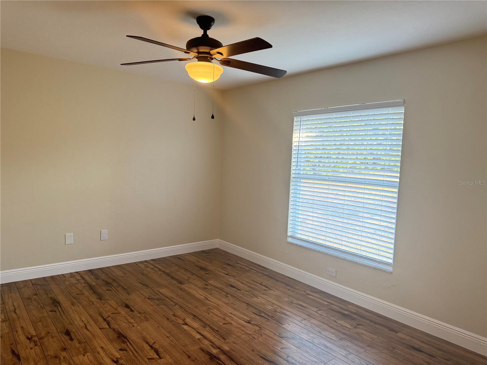 Image 16 of 28 For 540 Bismark Street