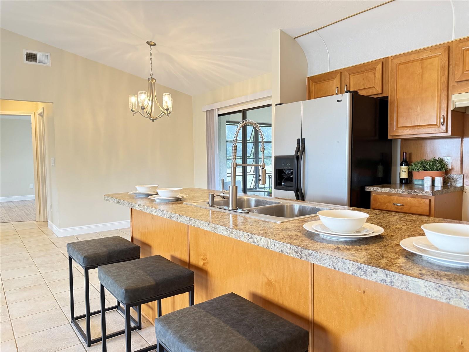 Image 3 of 28 For 540 Bismark Street