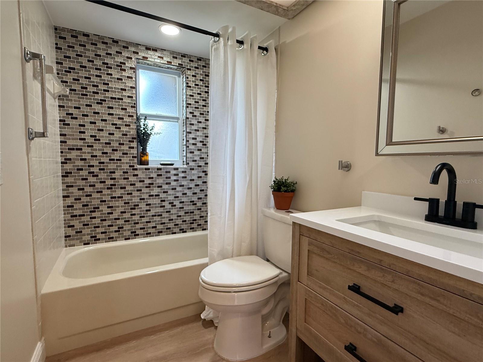 Image 6 of 28 For 540 Bismark Street