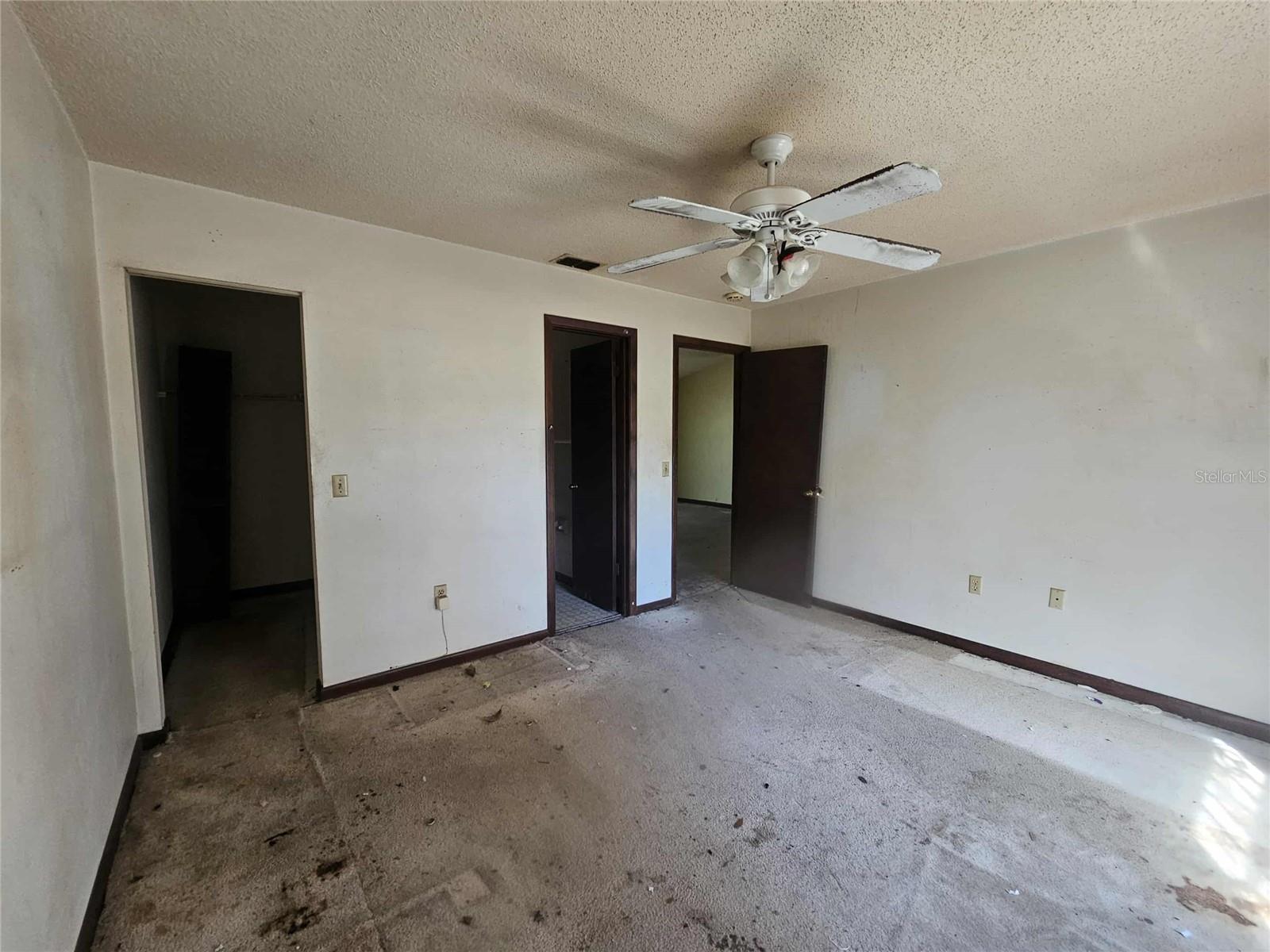 Image 11 of 28 For 6896 Cr-215  