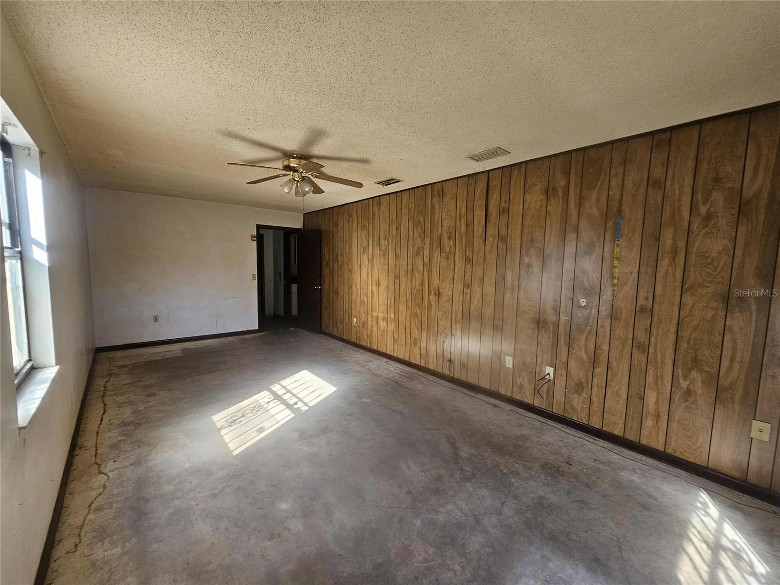 Image 7 of 28 For 6896 Cr-215  