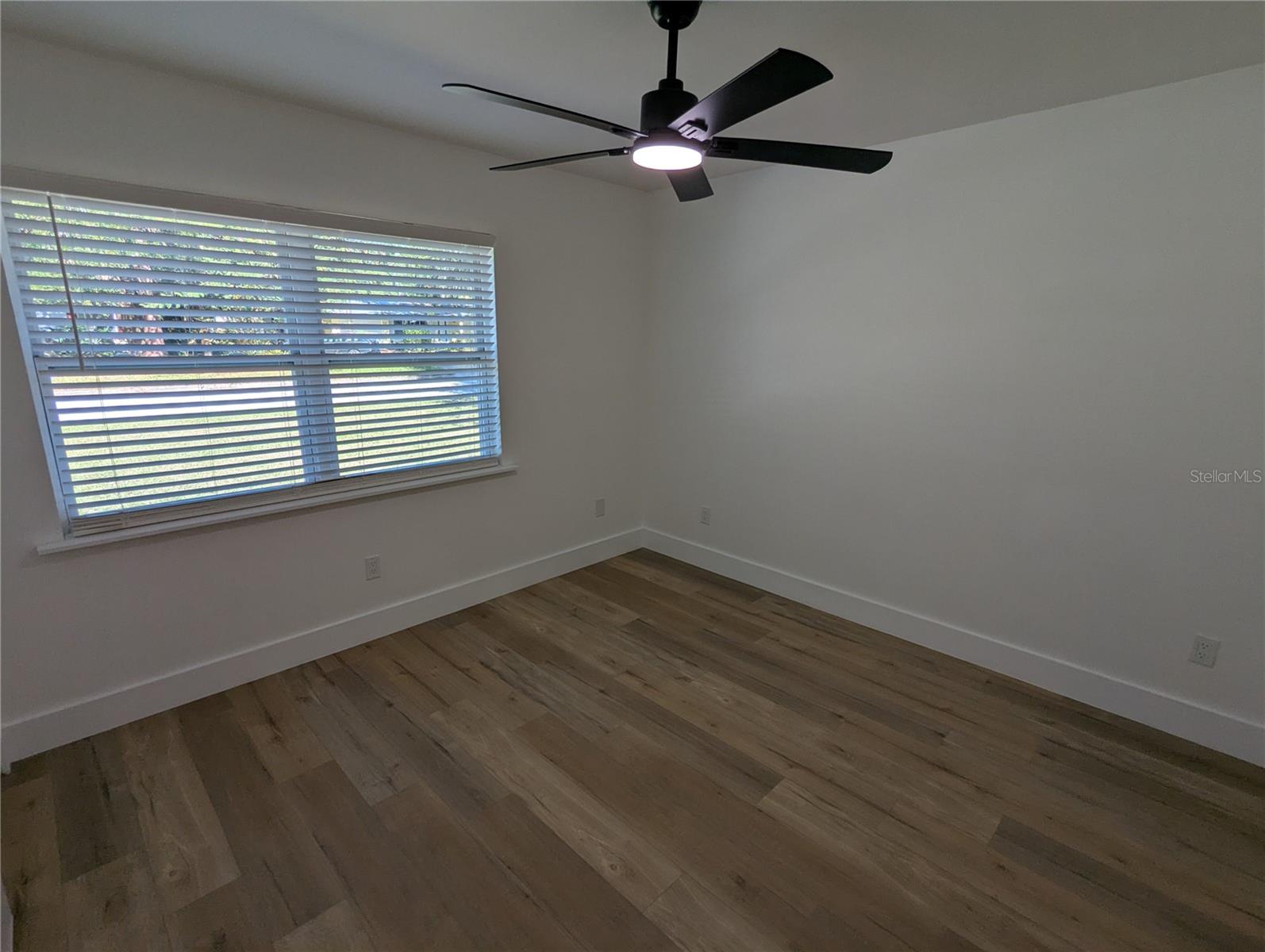 Image 19 of 34 For 3229 41st Avenue