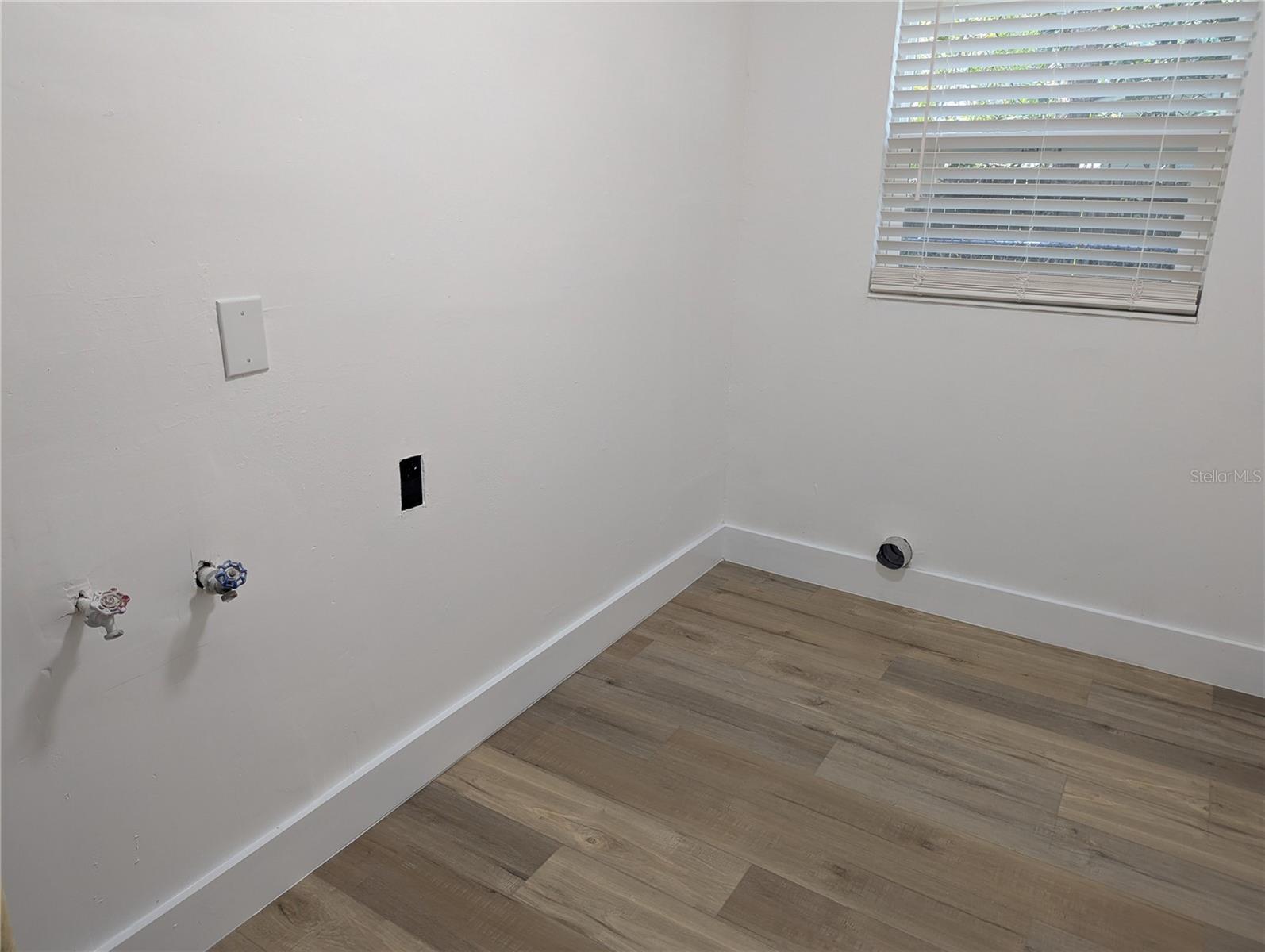 Image 23 of 34 For 3229 41st Avenue