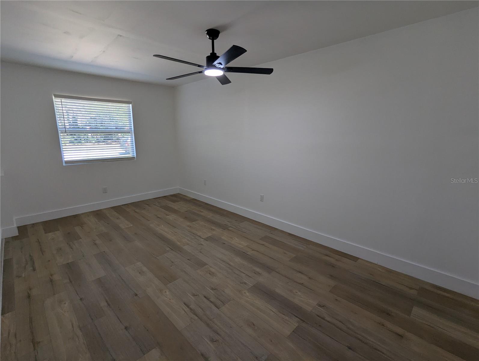 Image 24 of 34 For 3229 41st Avenue