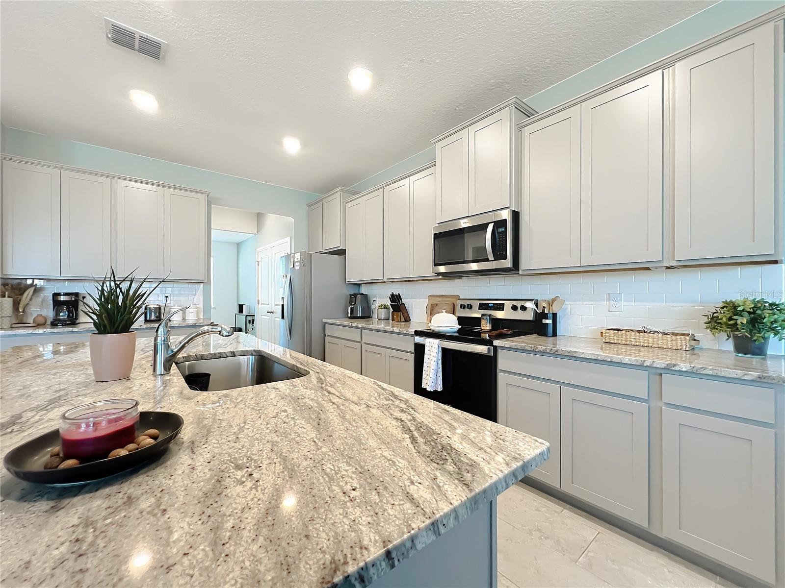 Image 18 of 90 For 5596 43rd Court