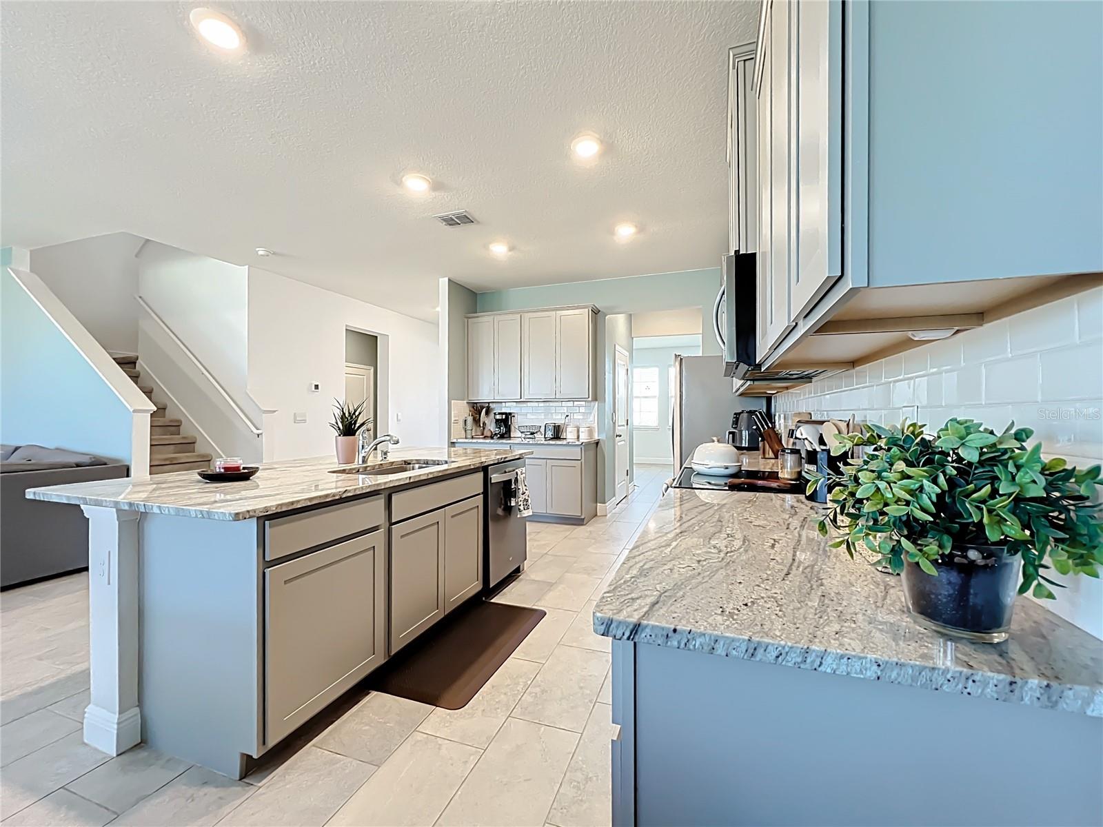 Image 19 of 90 For 5596 43rd Court