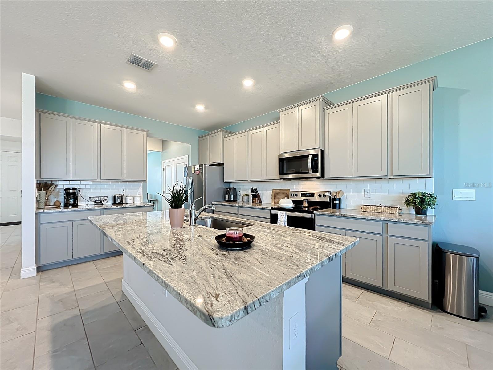 Image 20 of 90 For 5596 43rd Court