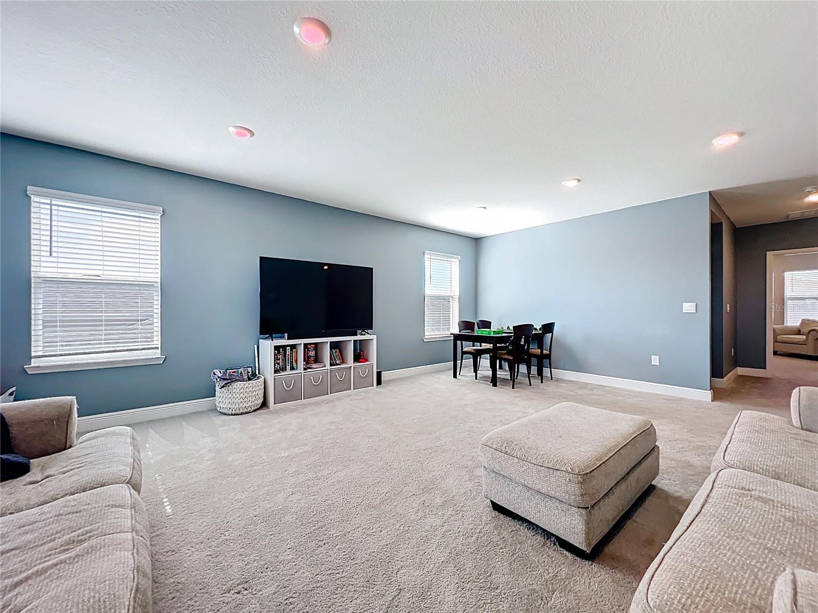 Image 32 of 90 For 5596 43rd Court