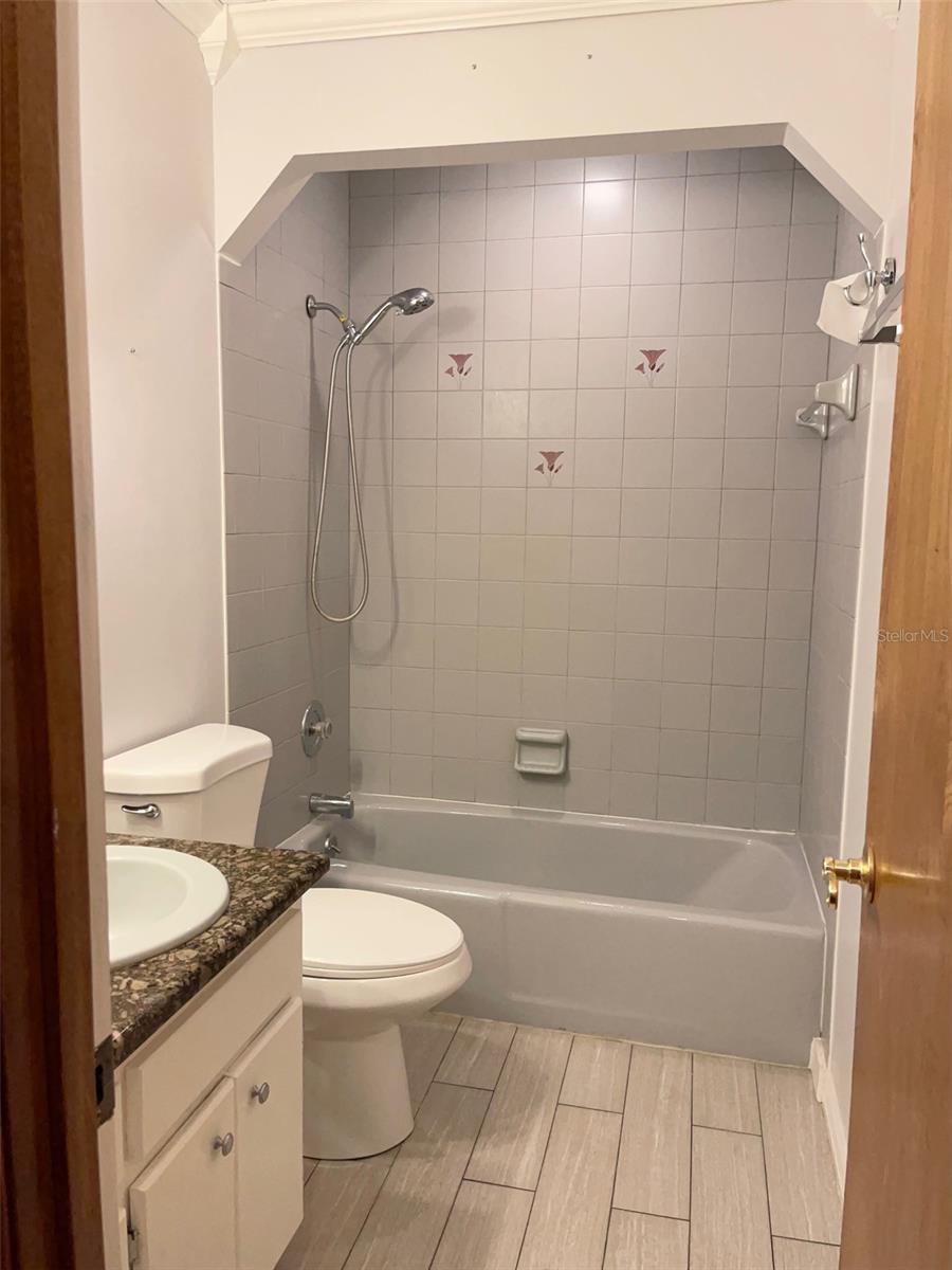 Image 13 of 27 For 1 Cherry Lane