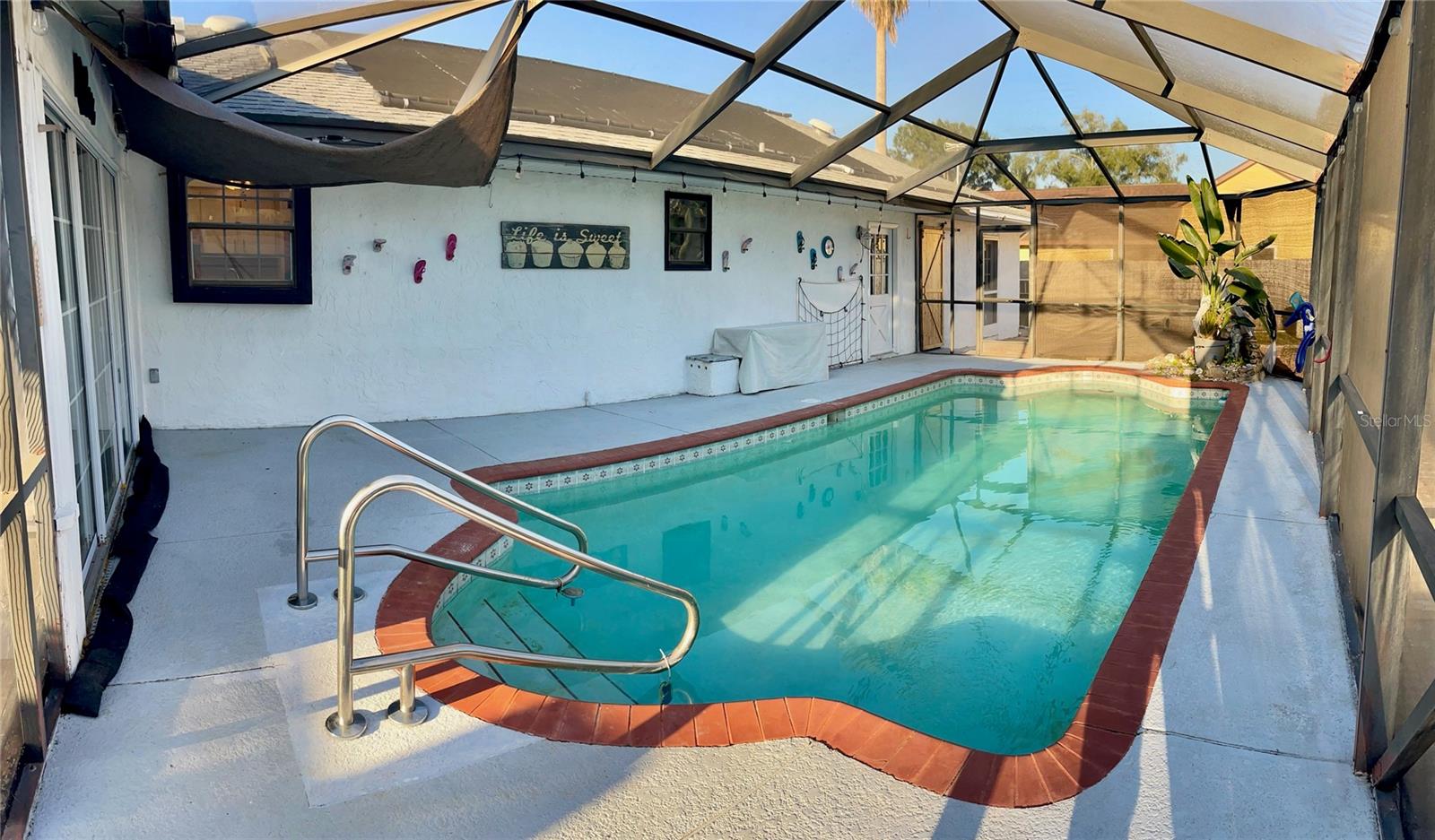 Image 16 of 27 For 1 Cherry Lane