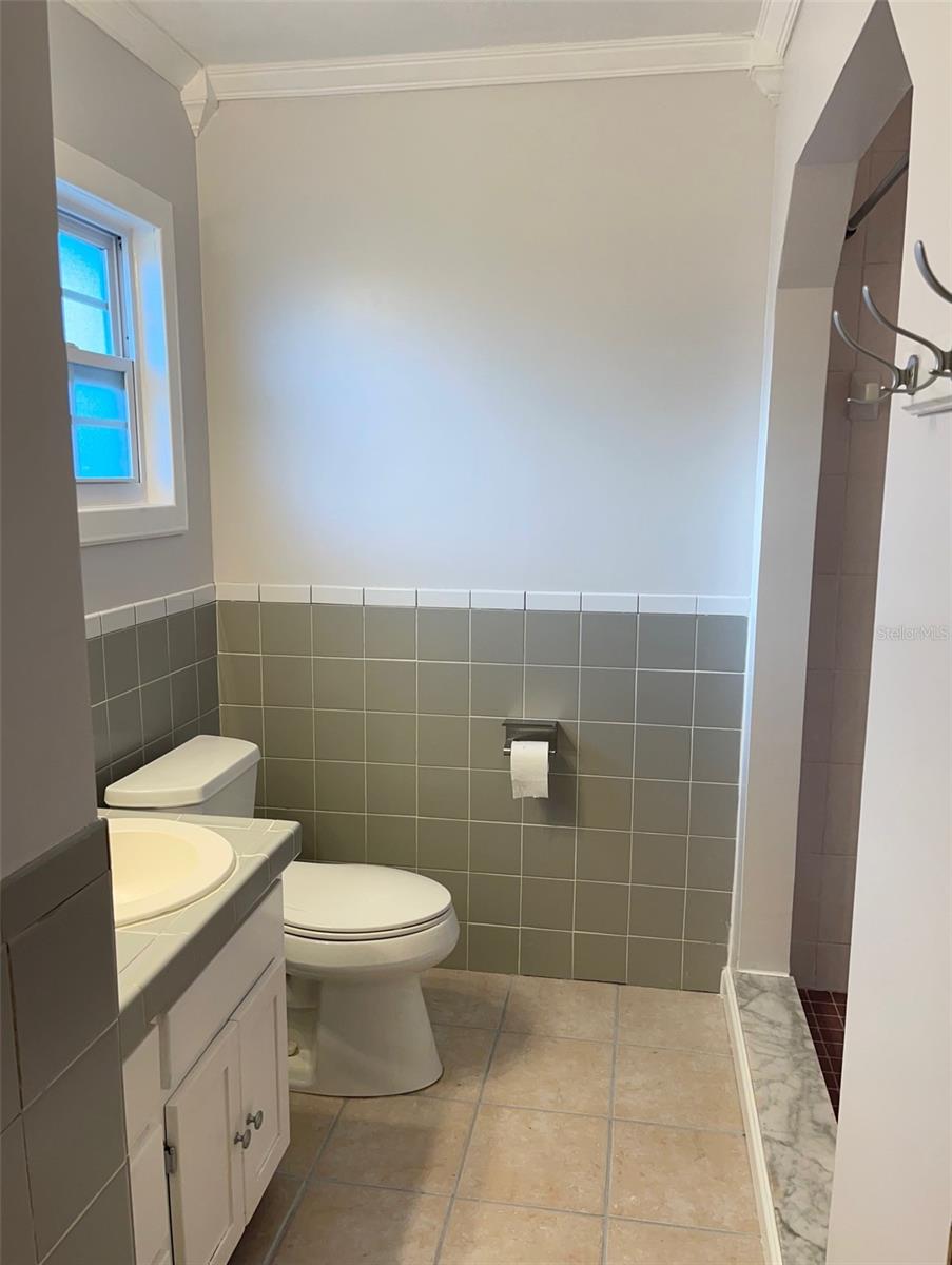 Image 8 of 27 For 1 Cherry Lane