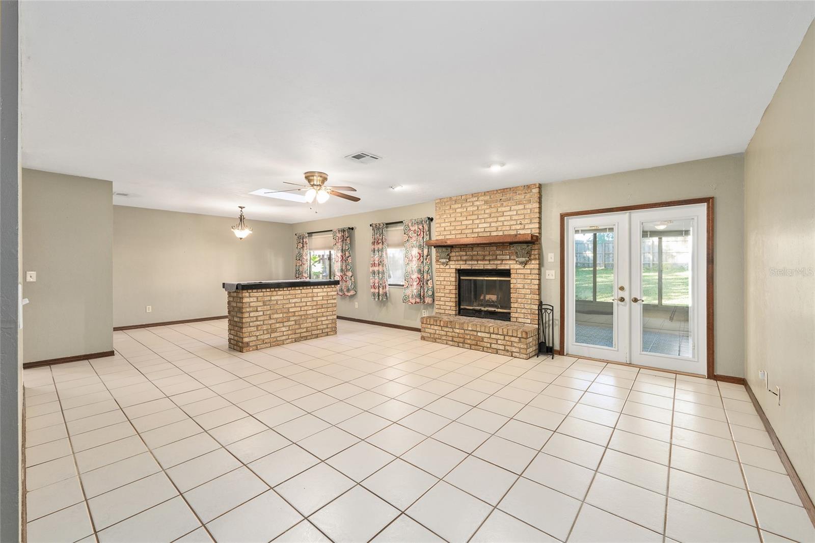 Image 10 of 57 For 4450 2nd Court