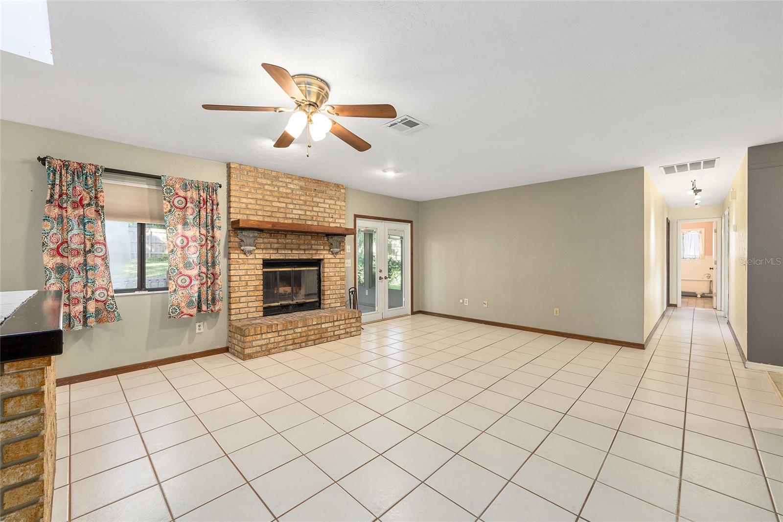 Image 12 of 57 For 4450 2nd Court