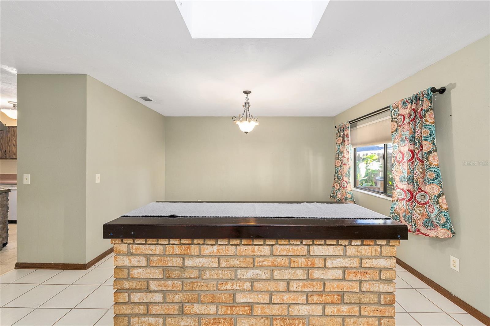 Image 16 of 57 For 4450 2nd Court