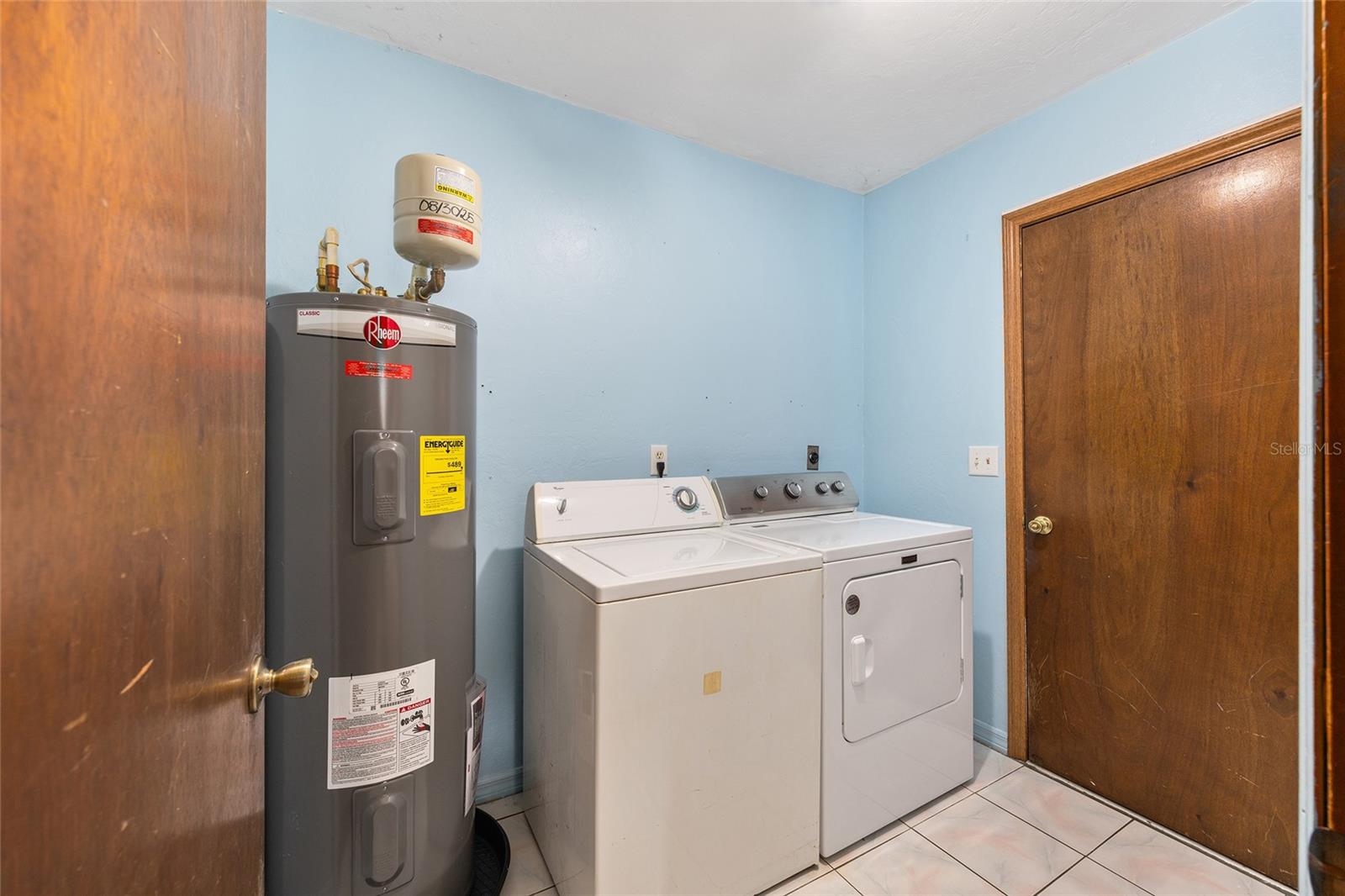 Image 33 of 57 For 4450 2nd Court