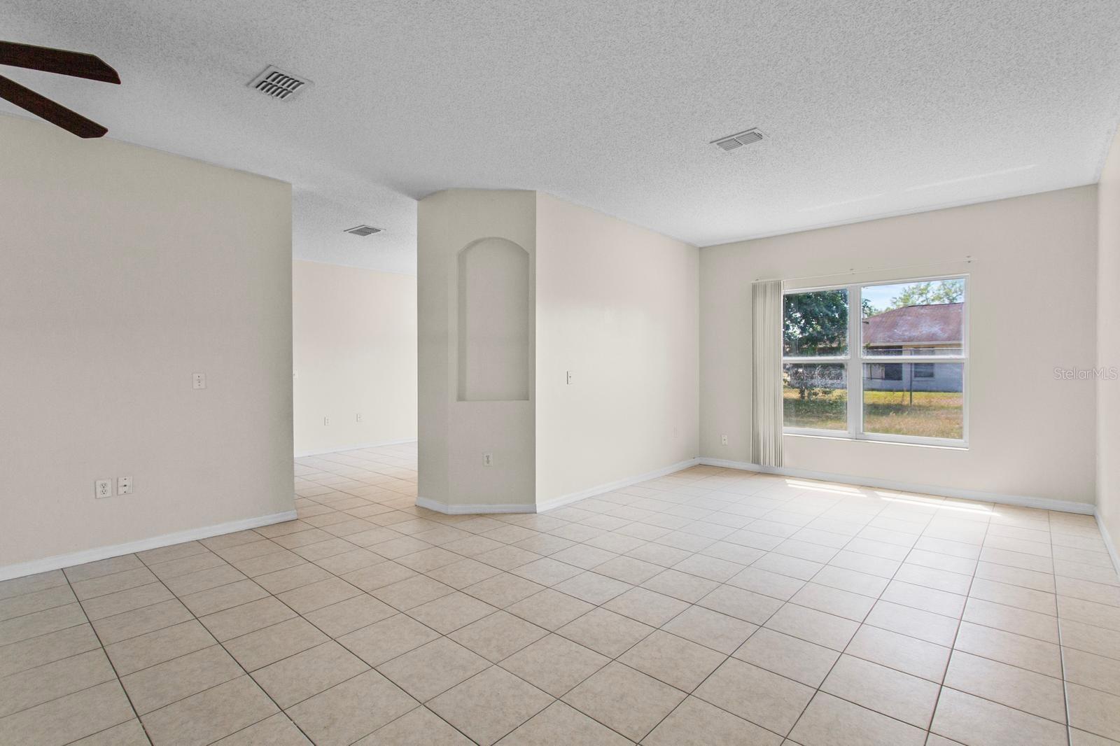 Image 19 of 26 For 504 Delido Way