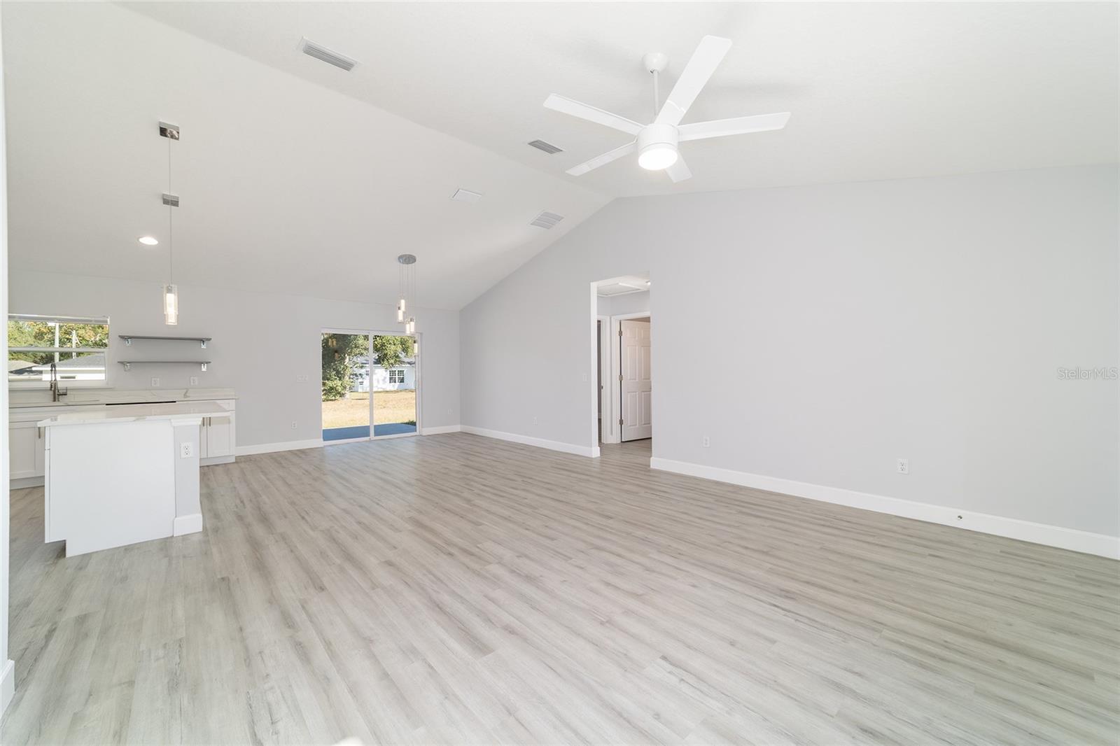 Image 25 of 65 For 14417 20th Place