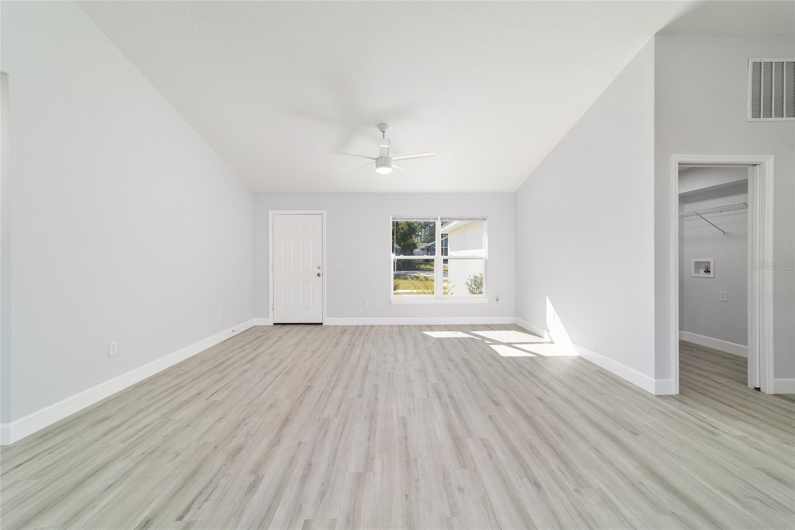 Image 32 of 65 For 14417 20th Place