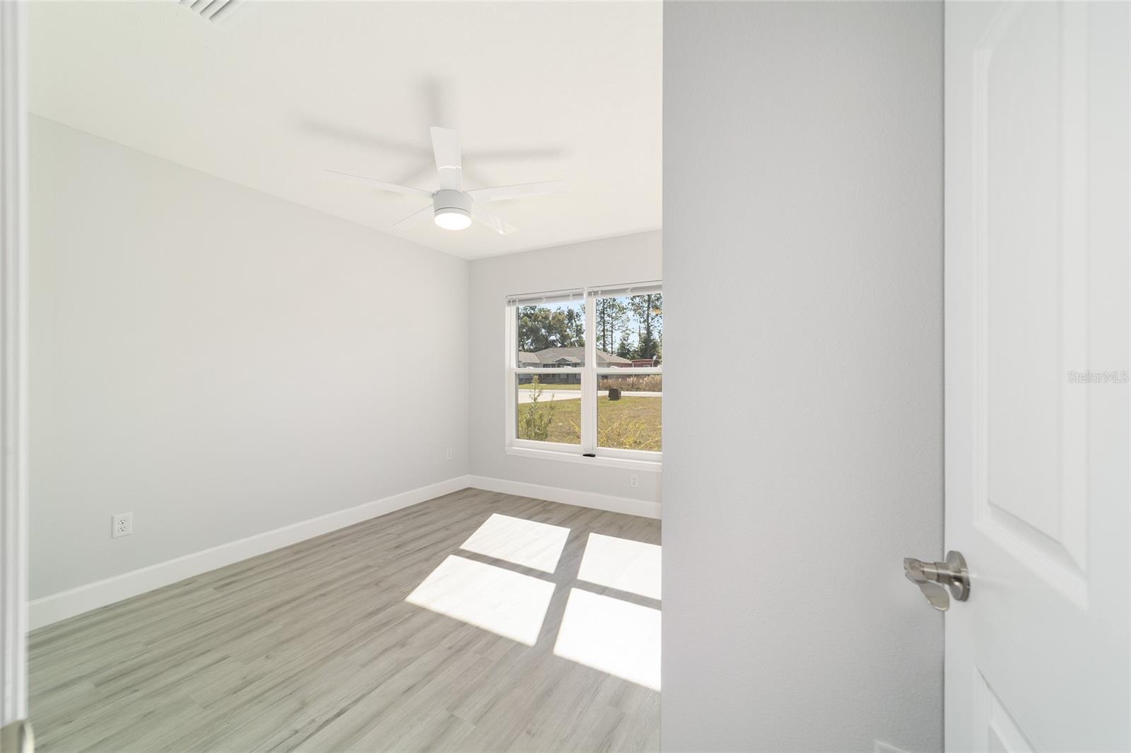 Image 52 of 65 For 14417 20th Place