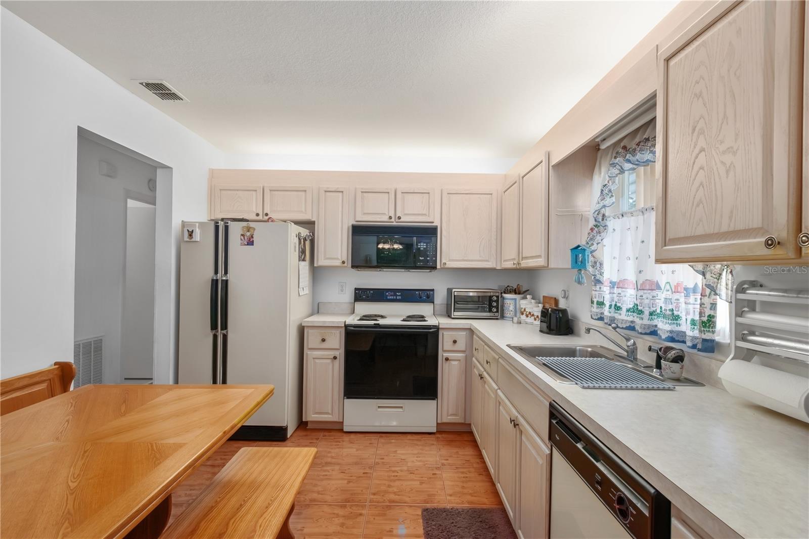 Image 17 of 64 For 13710 112th Circle