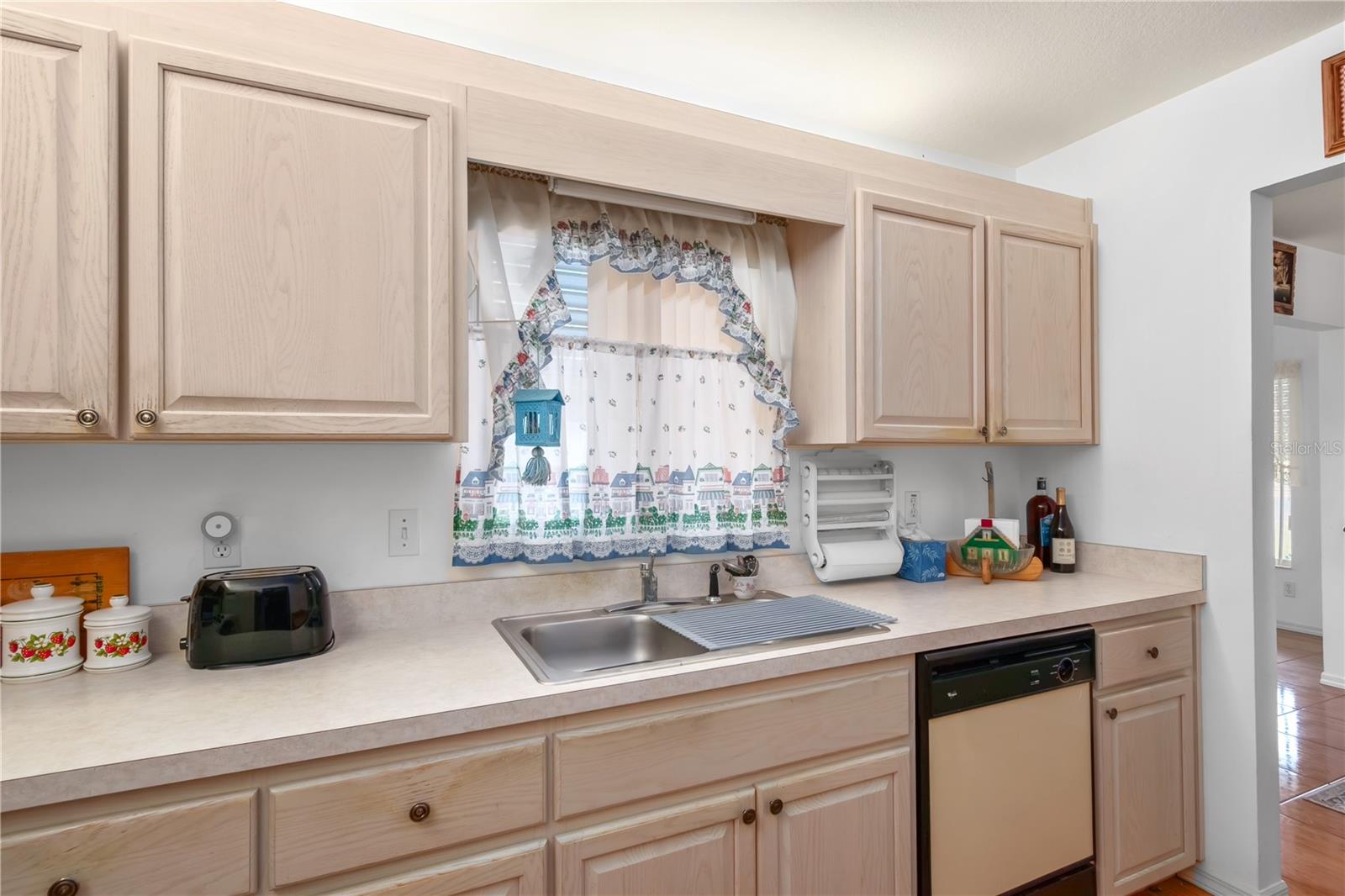 Image 19 of 64 For 13710 112th Circle